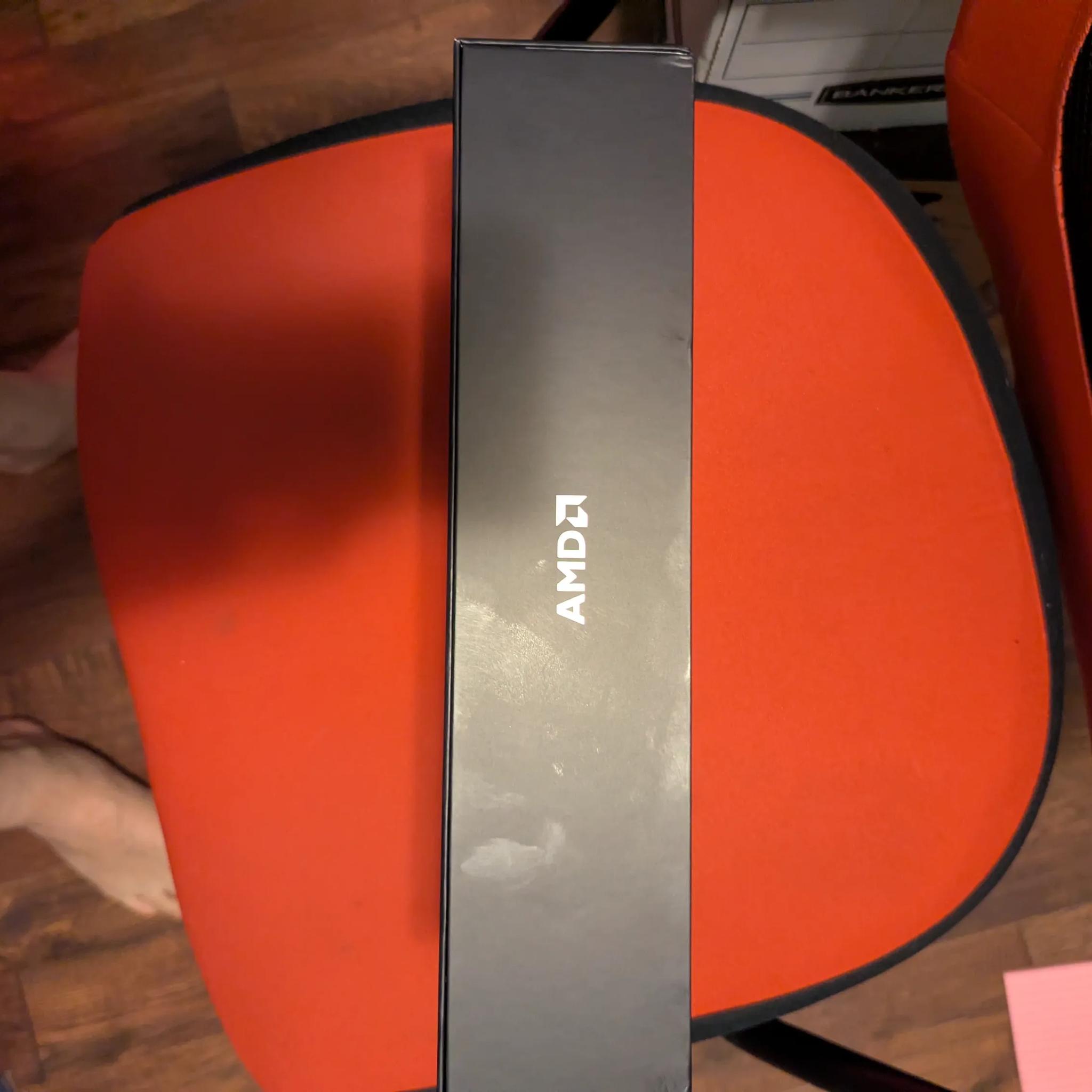 AMD Radeon RX 7900 XTX
