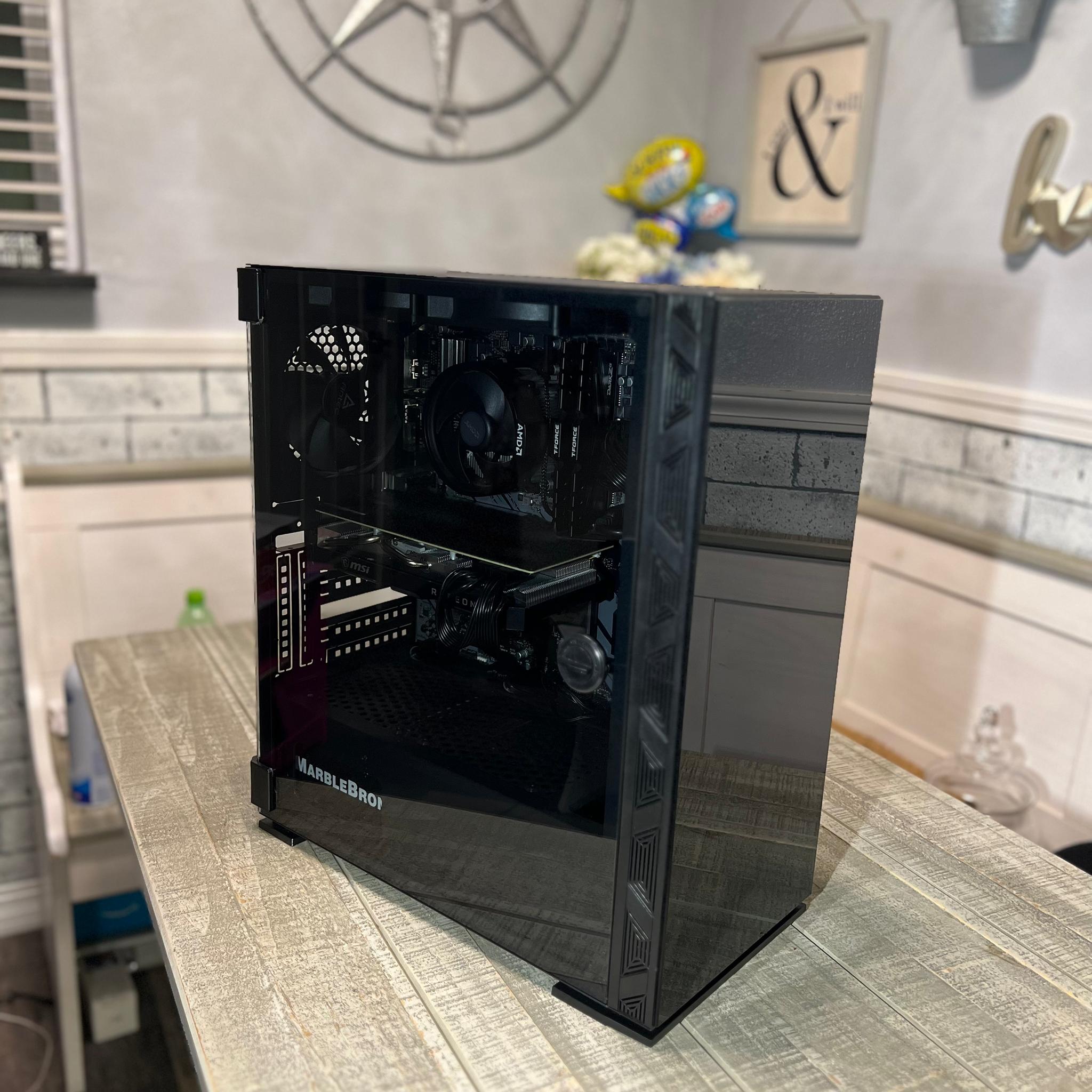 Slightly used gaming pc all black !!!!