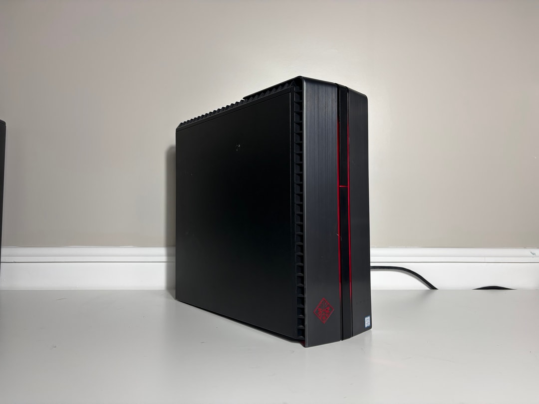 OMEN Gaming PC// - i7 7700, GTX 1070 16GB Ram, 750GB SSD | Jawa