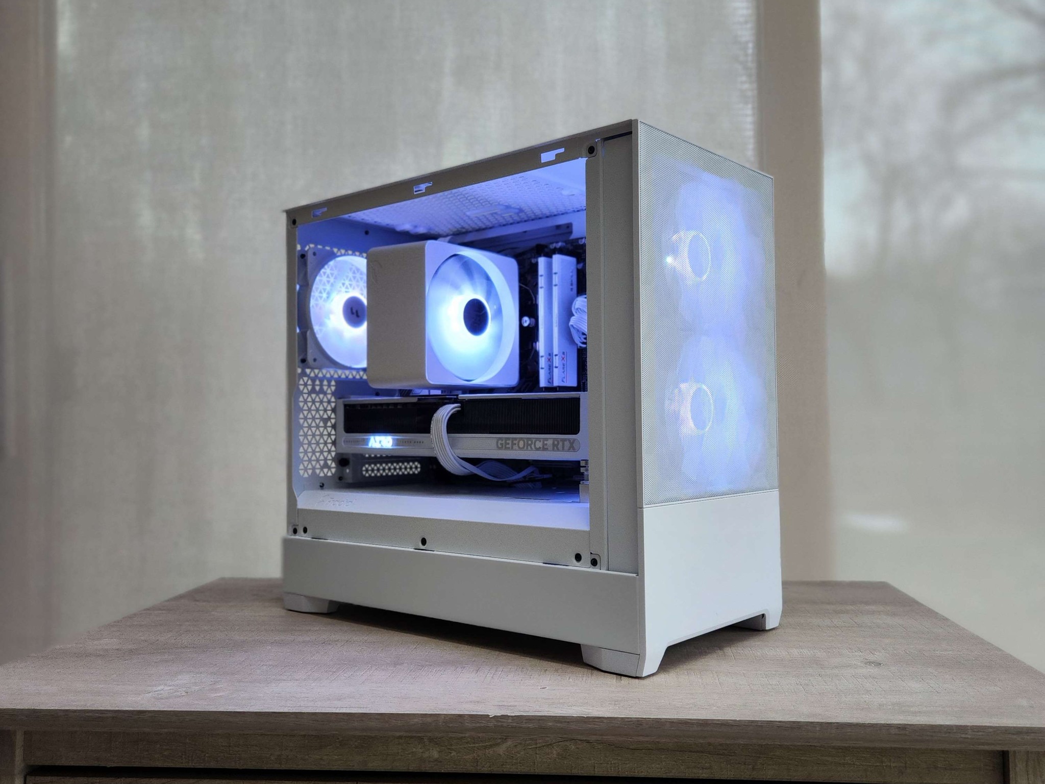 🍀RTX 5070 | Ryzen 7 7700X | 32GB DDR5 | 2TB NVMe | WiFi | Windows 11
