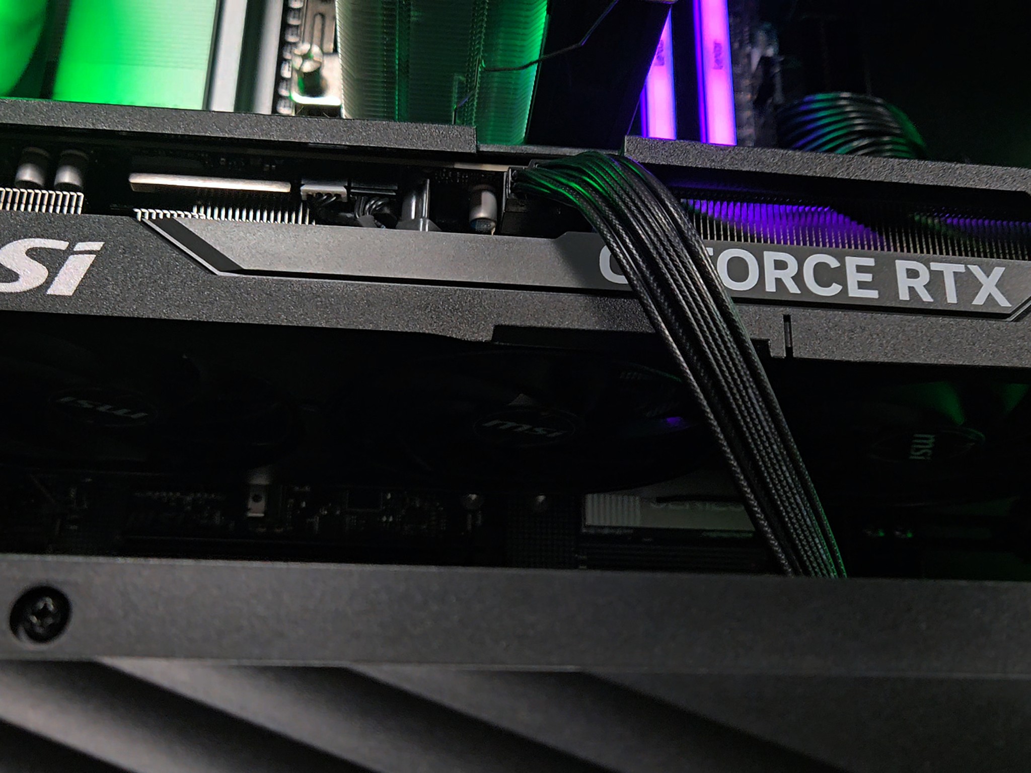 RTX 5080 - 9800X3D - 32GB DDR5 6000 - 2TB Gen4 NVMe - Custom
