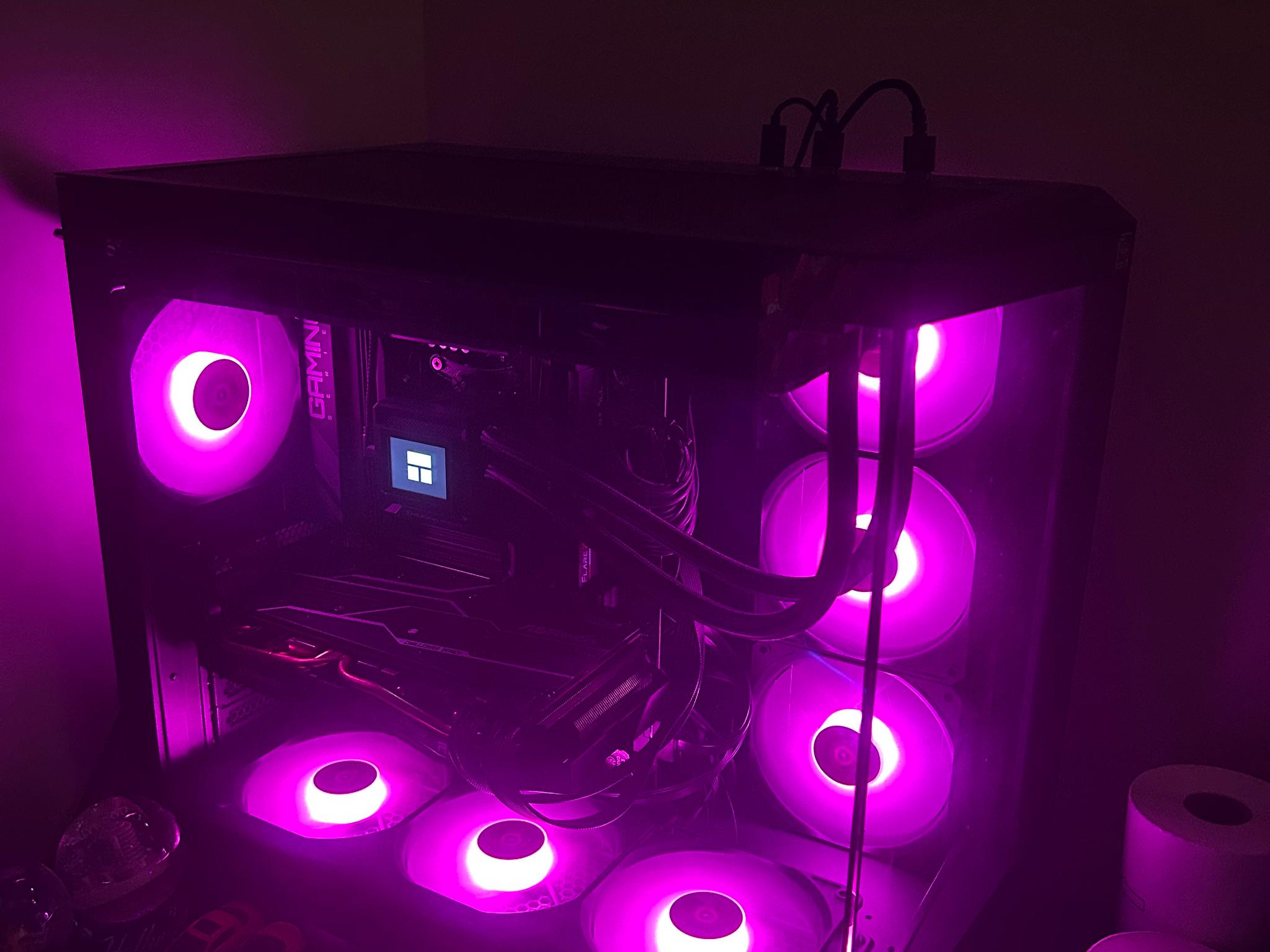 RX 6700 XT / Ryzen 7 7700x / 32gb Ram / 2tb SSD Storage / ULTIMATE 1440p WATER COOLED Gaming PC!