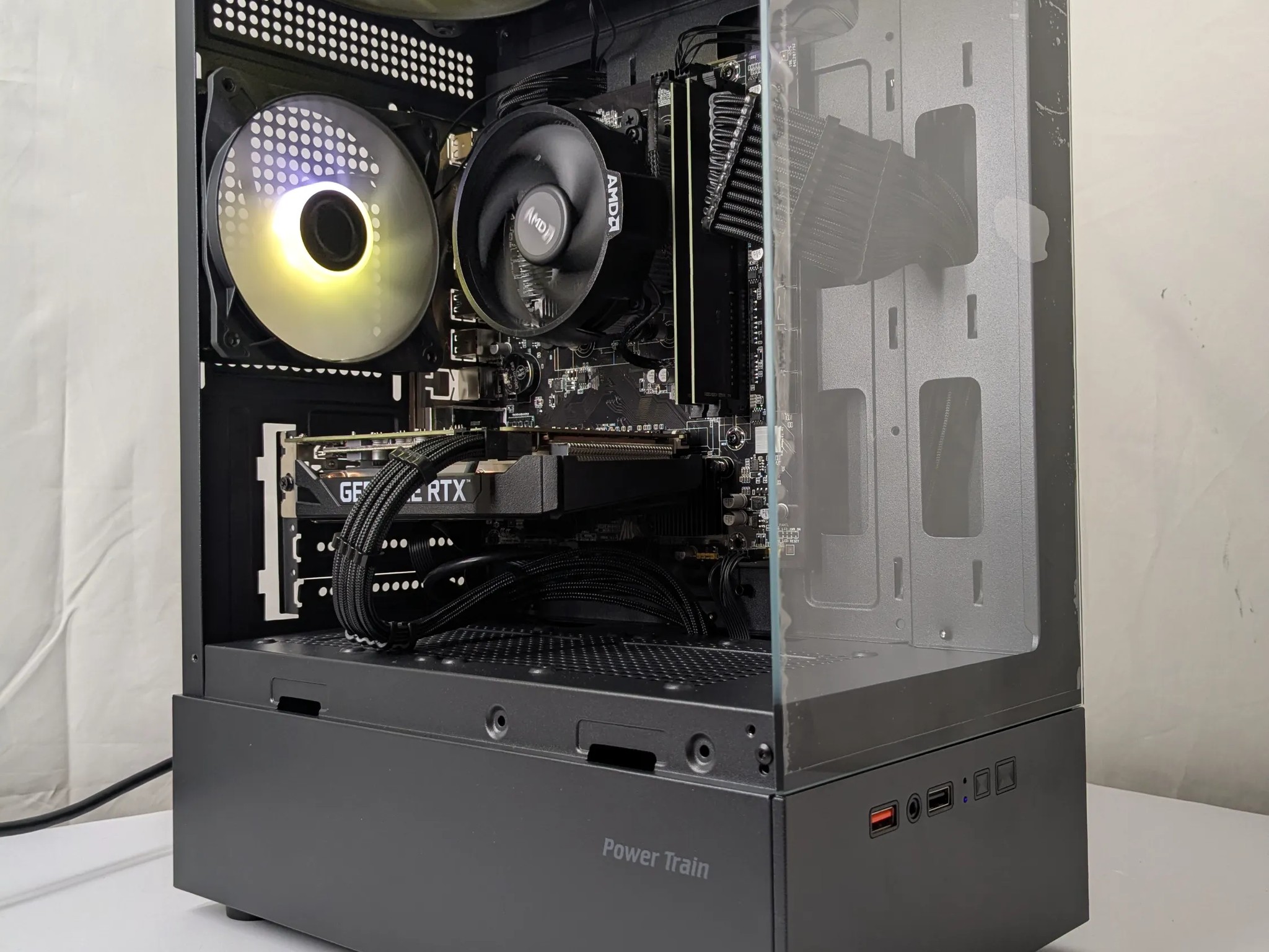 All Black Gaming PC – Ryzen 5 + RTX 2060 – 16GB RAM – 500GB NVMe