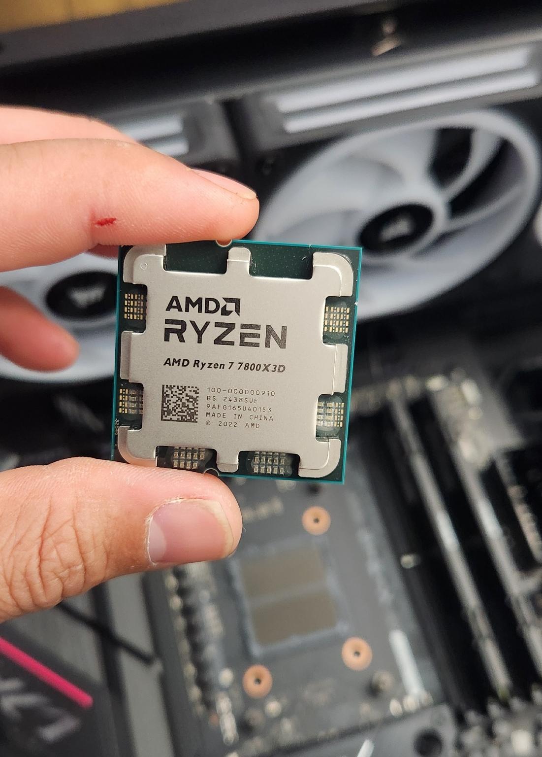 AMD Ryzen 7800X3D