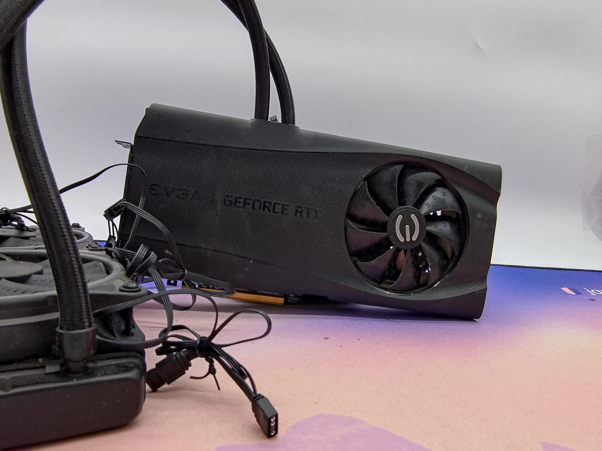 EVGA RTX 3090 FTW3 Hybrid