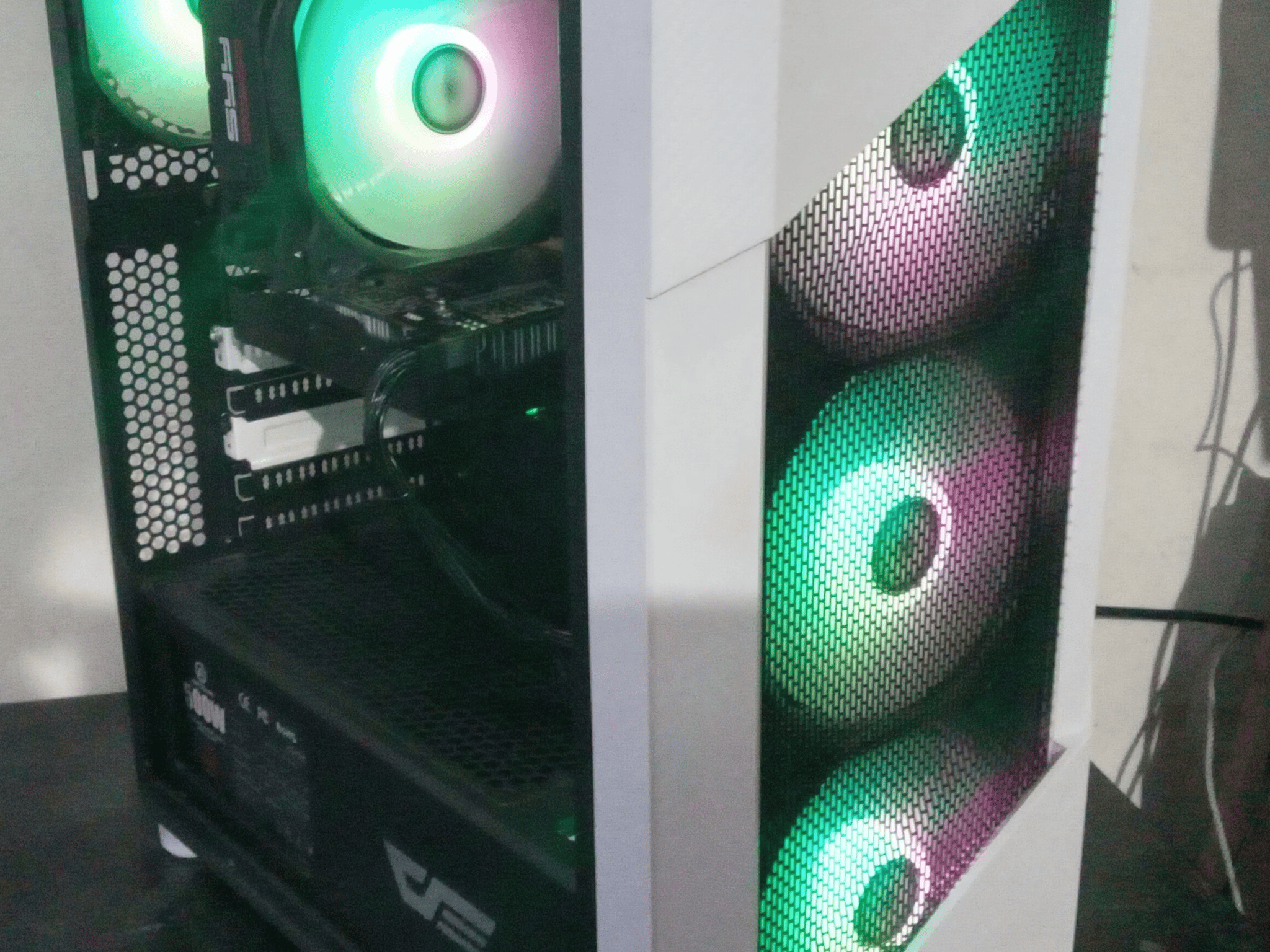 ON SALE / mid range i7 gaming pc. 