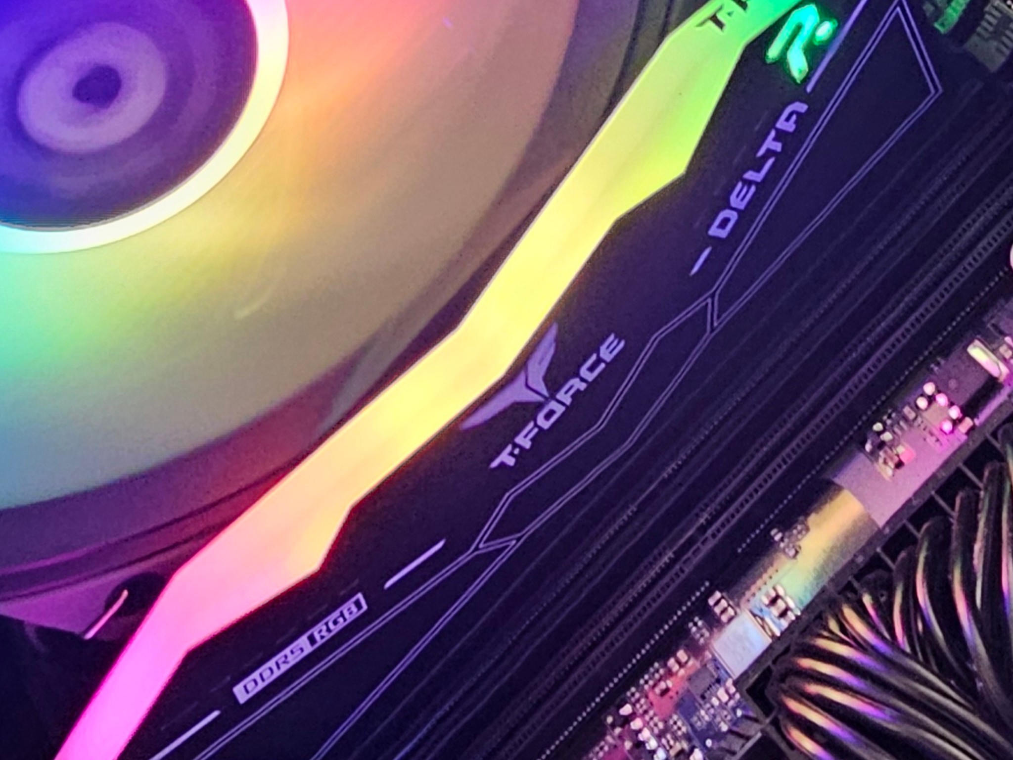 16GB DDR5 (1x16GB) CL38 6000MT/s T-FORCE DELTA R