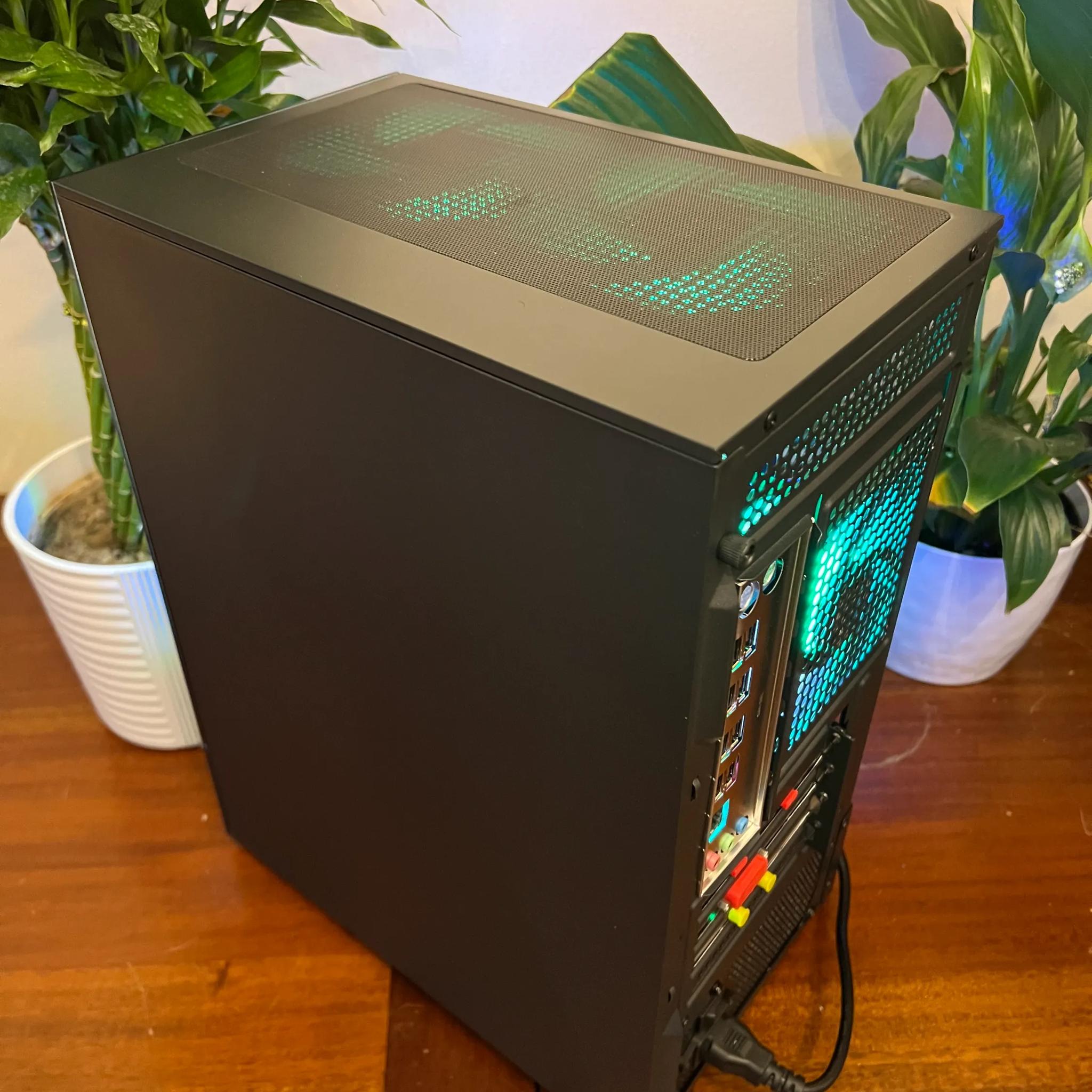 Intel 10 Core Gaming PC RX 580 1tb NVME SSD 32GB RAM WIFi WINDOWS 10 Pro