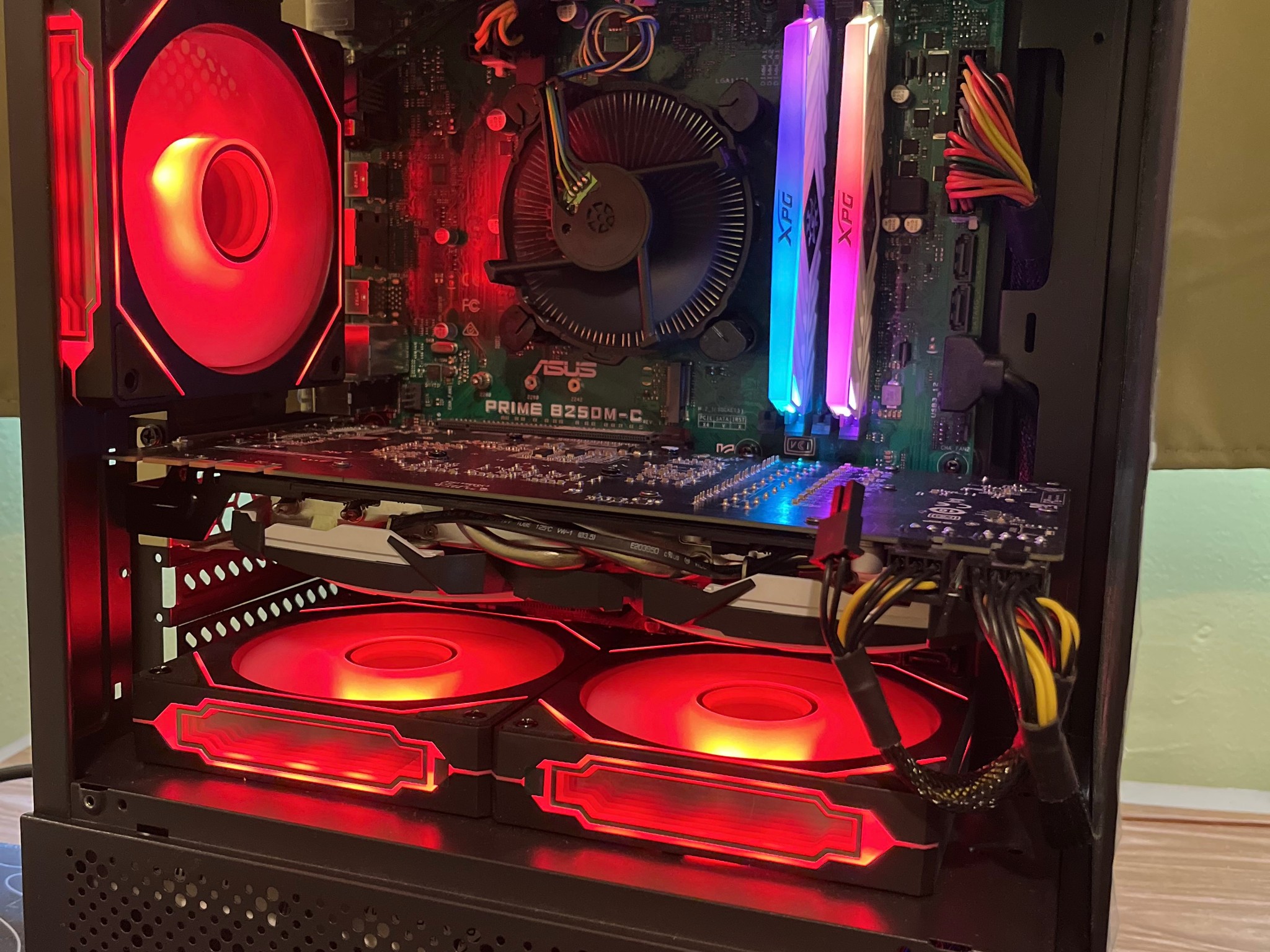 🐍 Venom 🐍 Intel Gaming PC | GTX 1080 8GB | i7-7700 | 16GB RAM | 512 GB SSD | ARGB