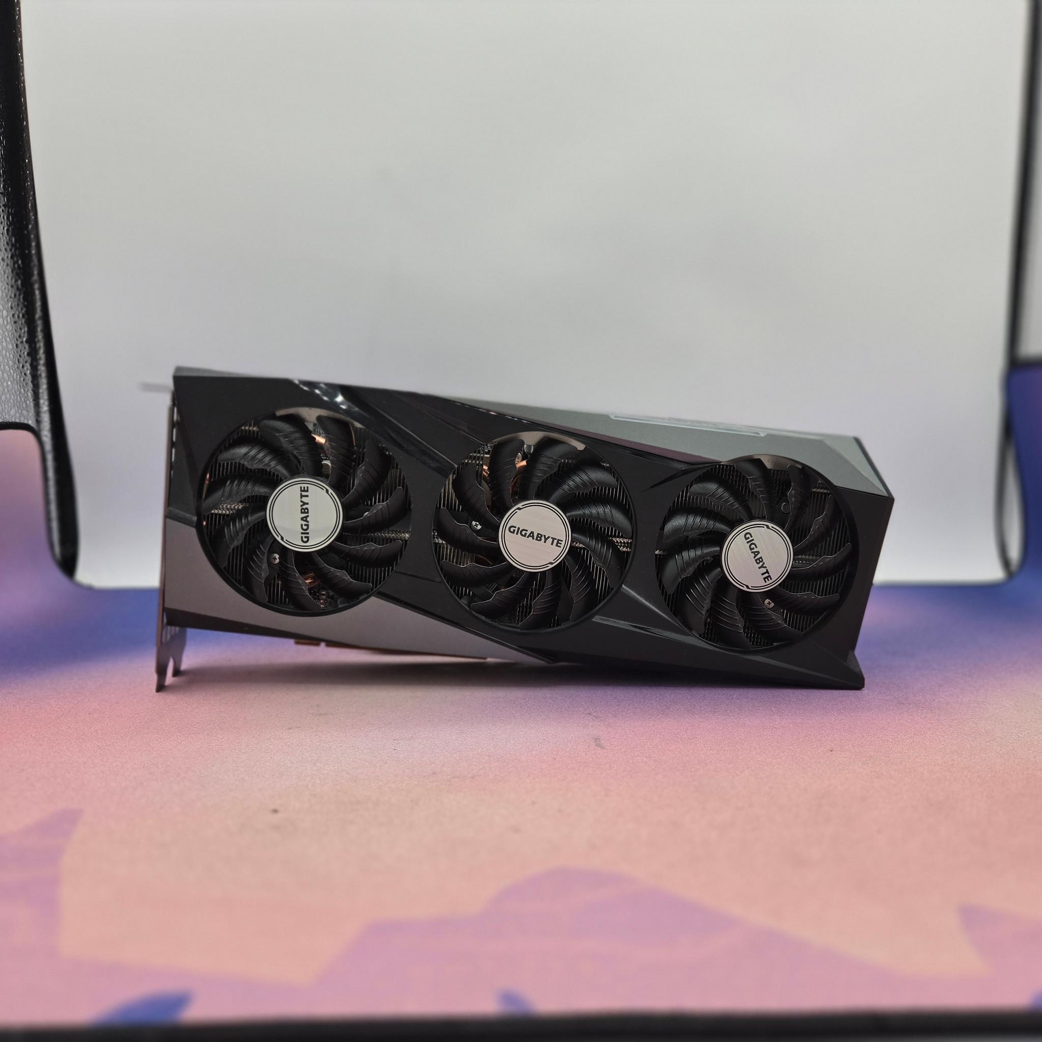 GIGABYTE GAMING OC PRO Radeon RX 6600 XT