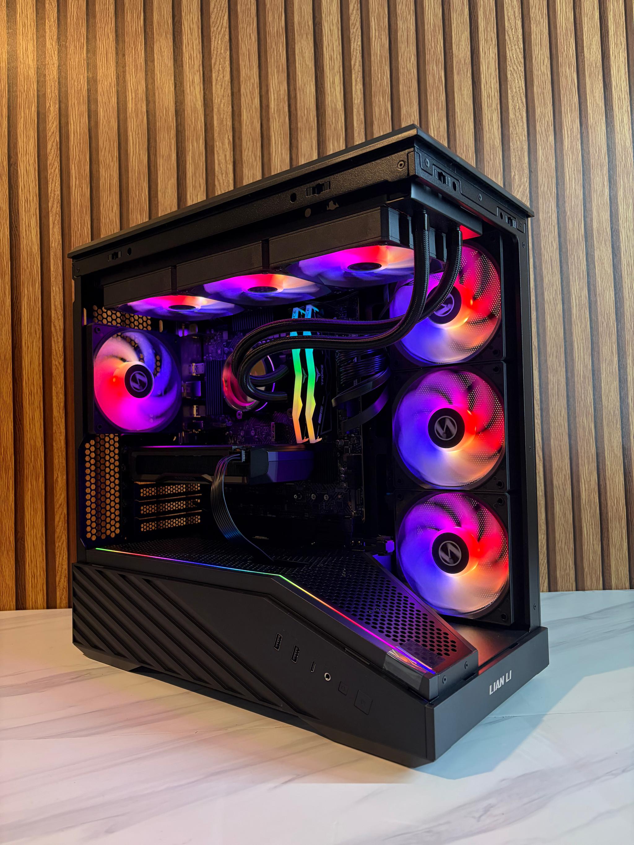 RX 7600 | I3 12100F | 16GB DDR5 | 500GB SSD | 360MM AIO | 750W | WINDOWS 11 PRO