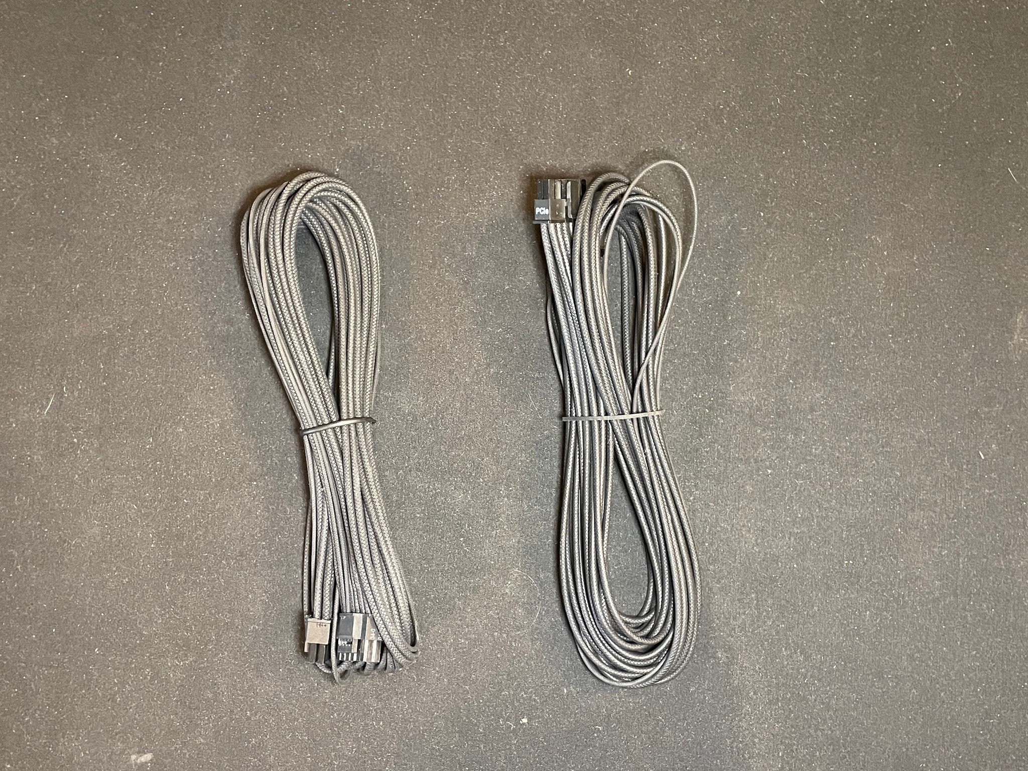 Corsair rm1000x power supply cords and box