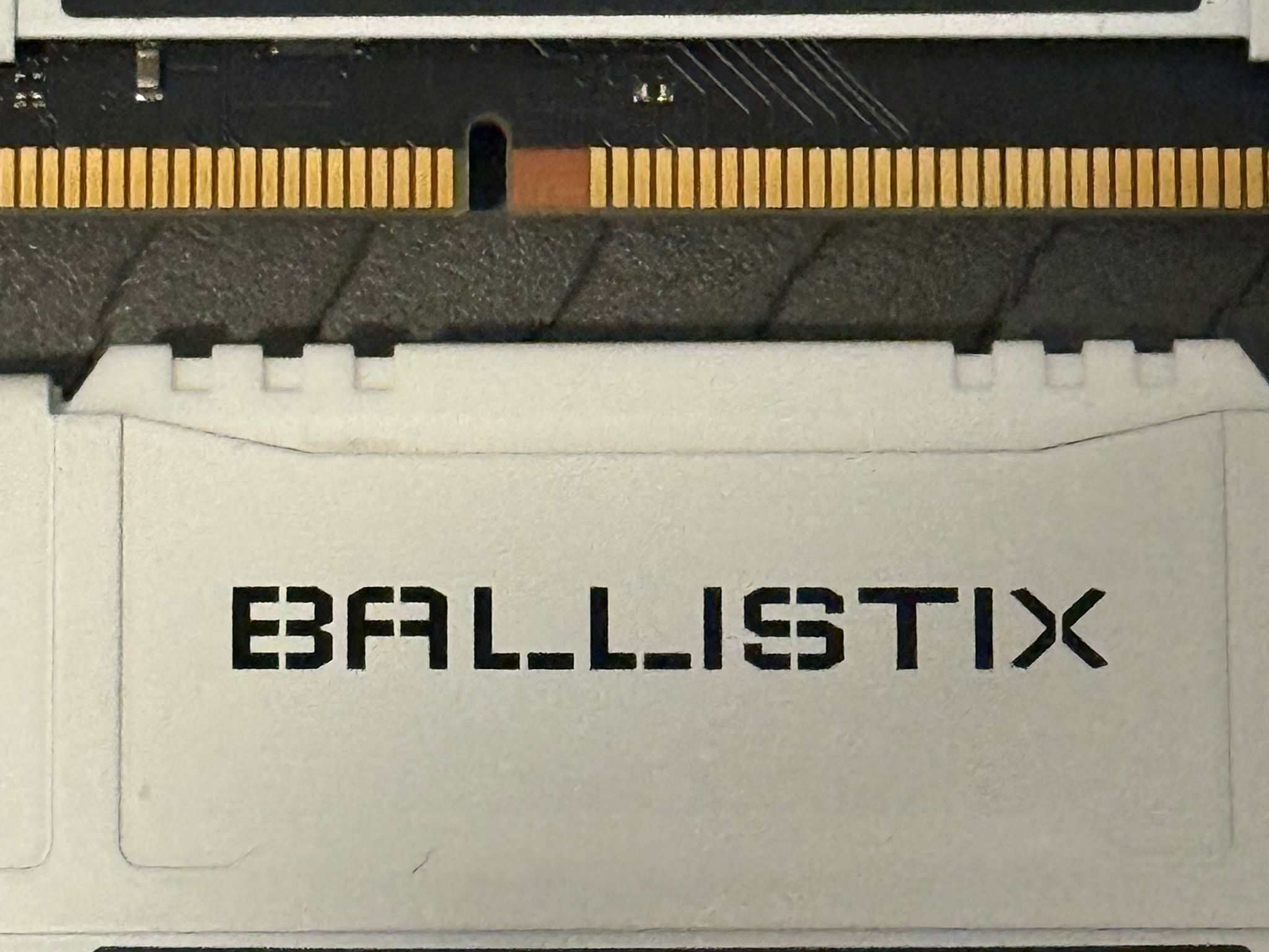 Crucial Ballistix 16GB DDR4-3200 (2x8GB)