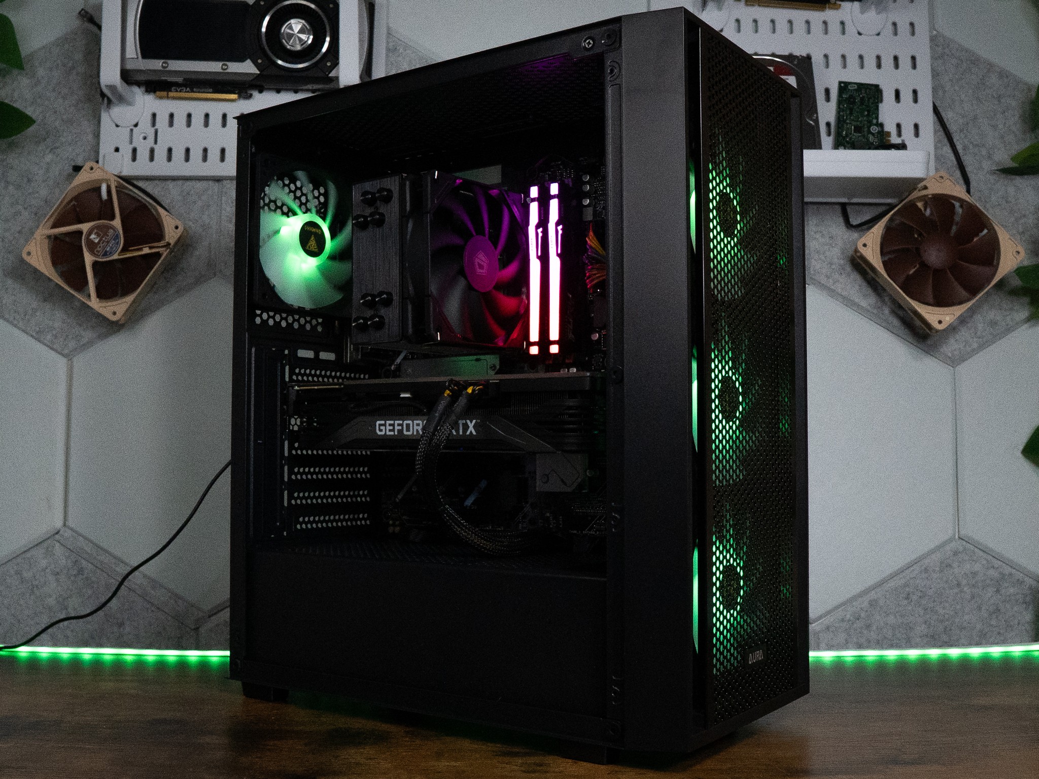 🌌🛰️ | PNY XLR8 RTX 3090 24GB | RYZEN 7 7700X | 32GB DDR5 RAM | 2TB SSD | Y2K OATHKEEPER GOLD