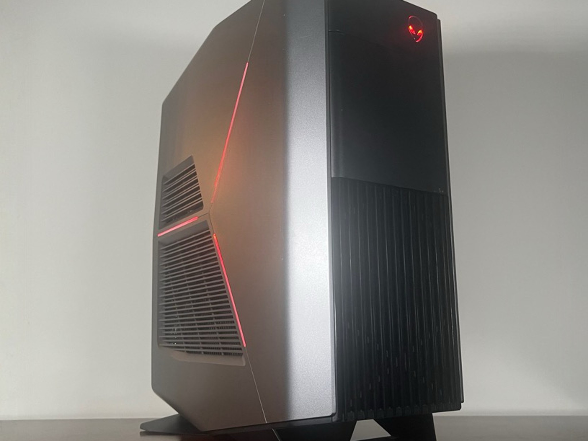 👑1080p KING👑 GTX 1080 | 32GB RAM | 1.5TB Storage | i5 7400 | Wi-Fi