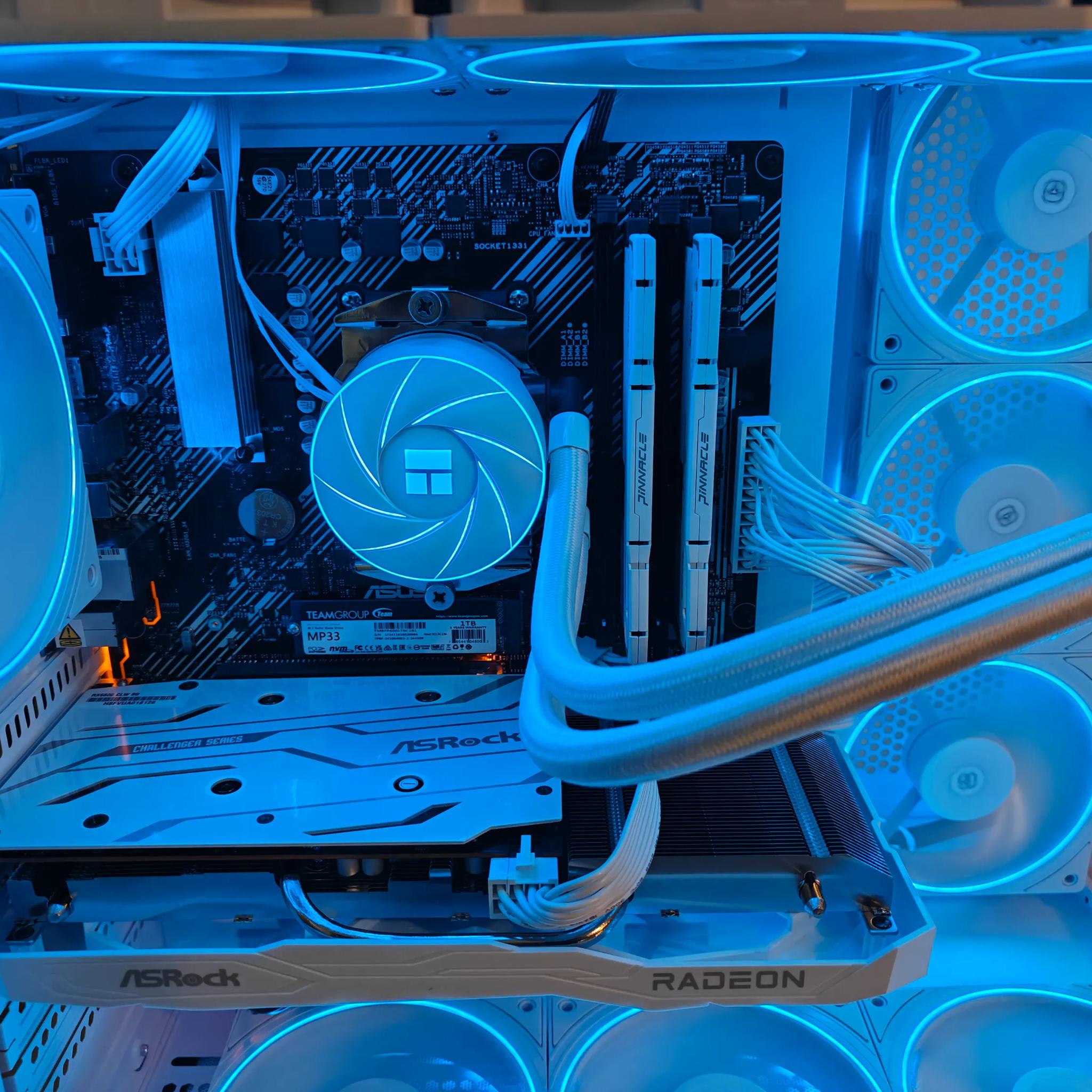Neutron Star | RX 6600 | R5 5600 | 2TB NVMe/SSD | 32GB DDR4 RAM | RC-RGB | WiFi-6E/BT | Windows 11