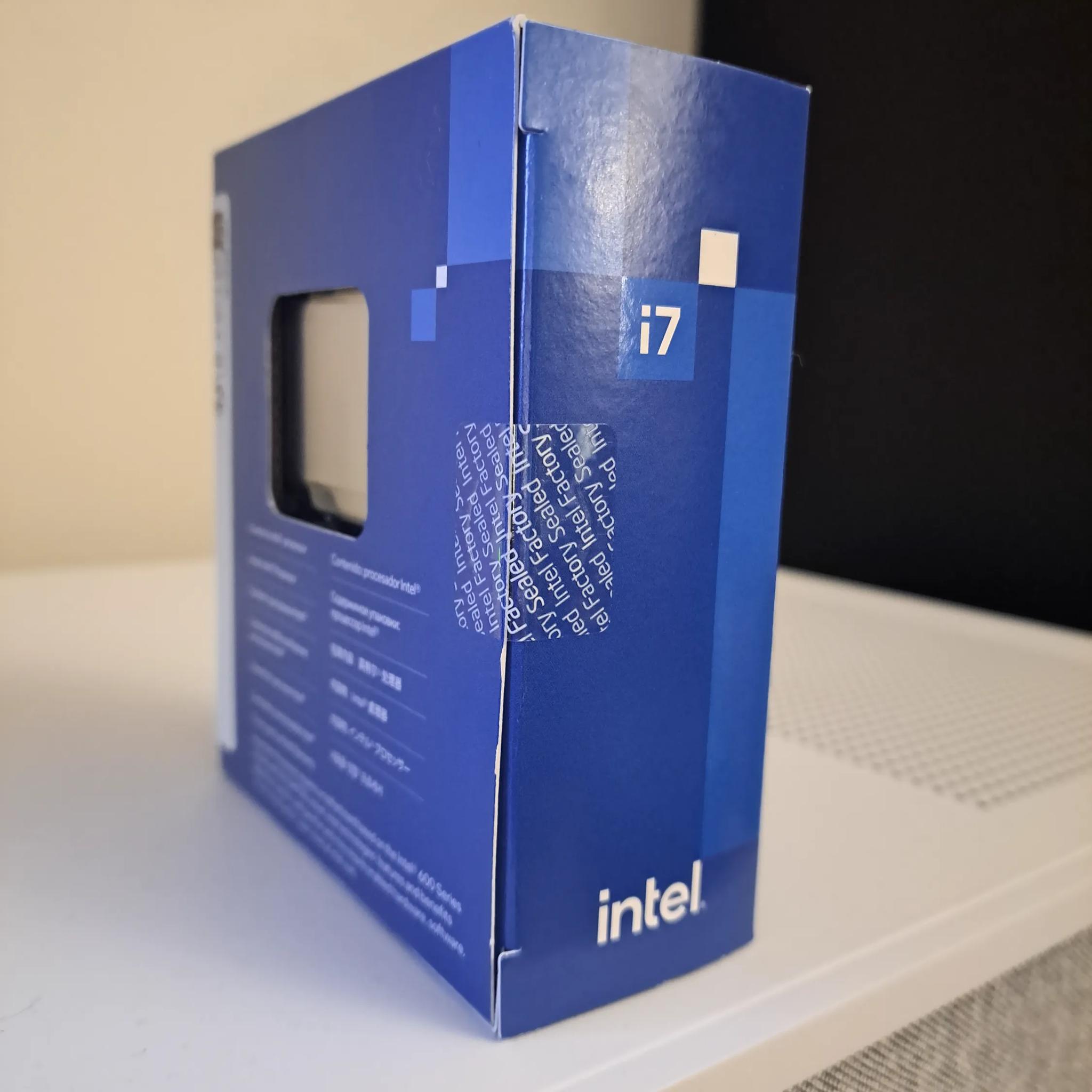 New Intel i7-12700K LGA1700