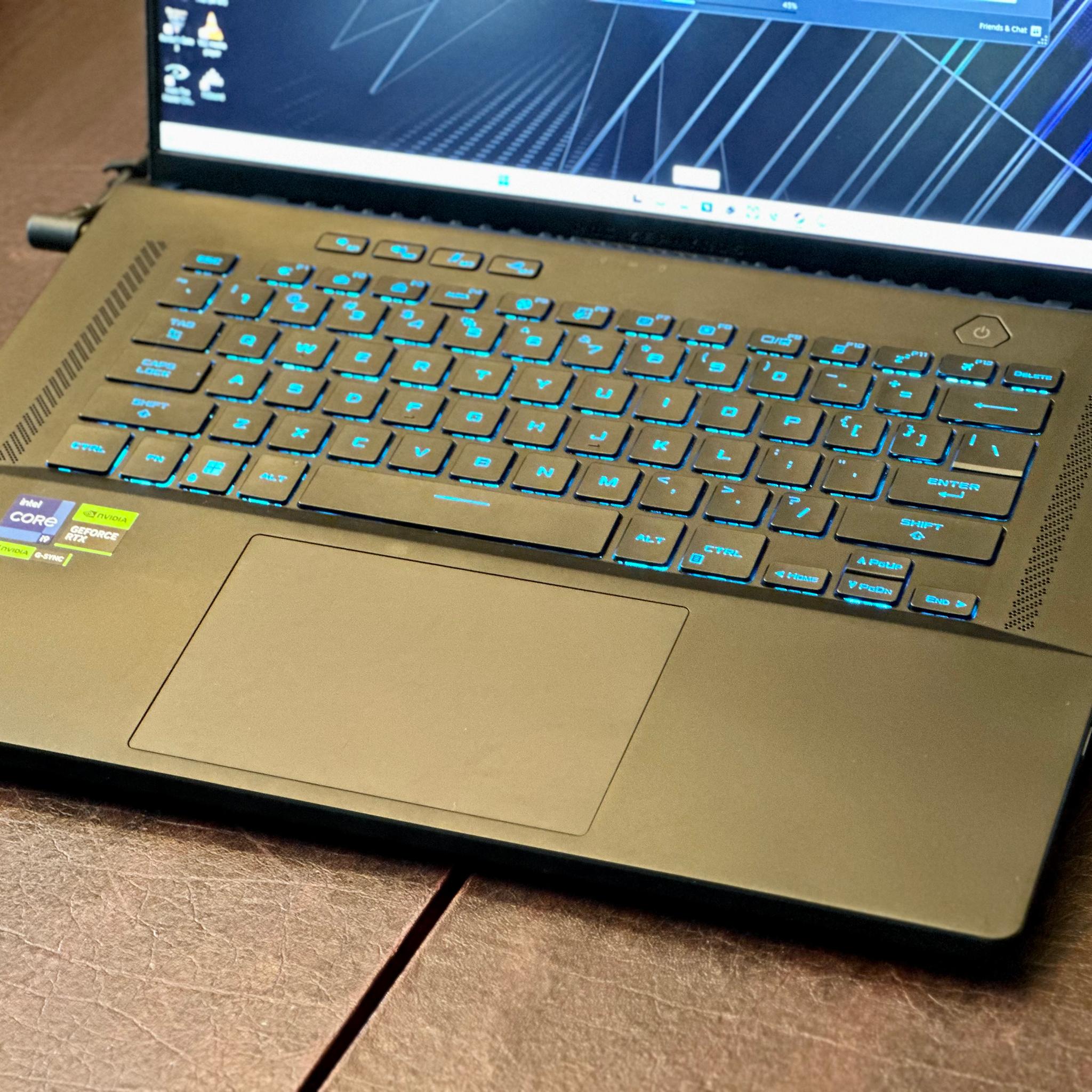 ASUS ROG Zephyrus M16 16” 240Hz 1600p RTX 4070 13900H 32GB Gaming Laptop w/ Mouse and Bag