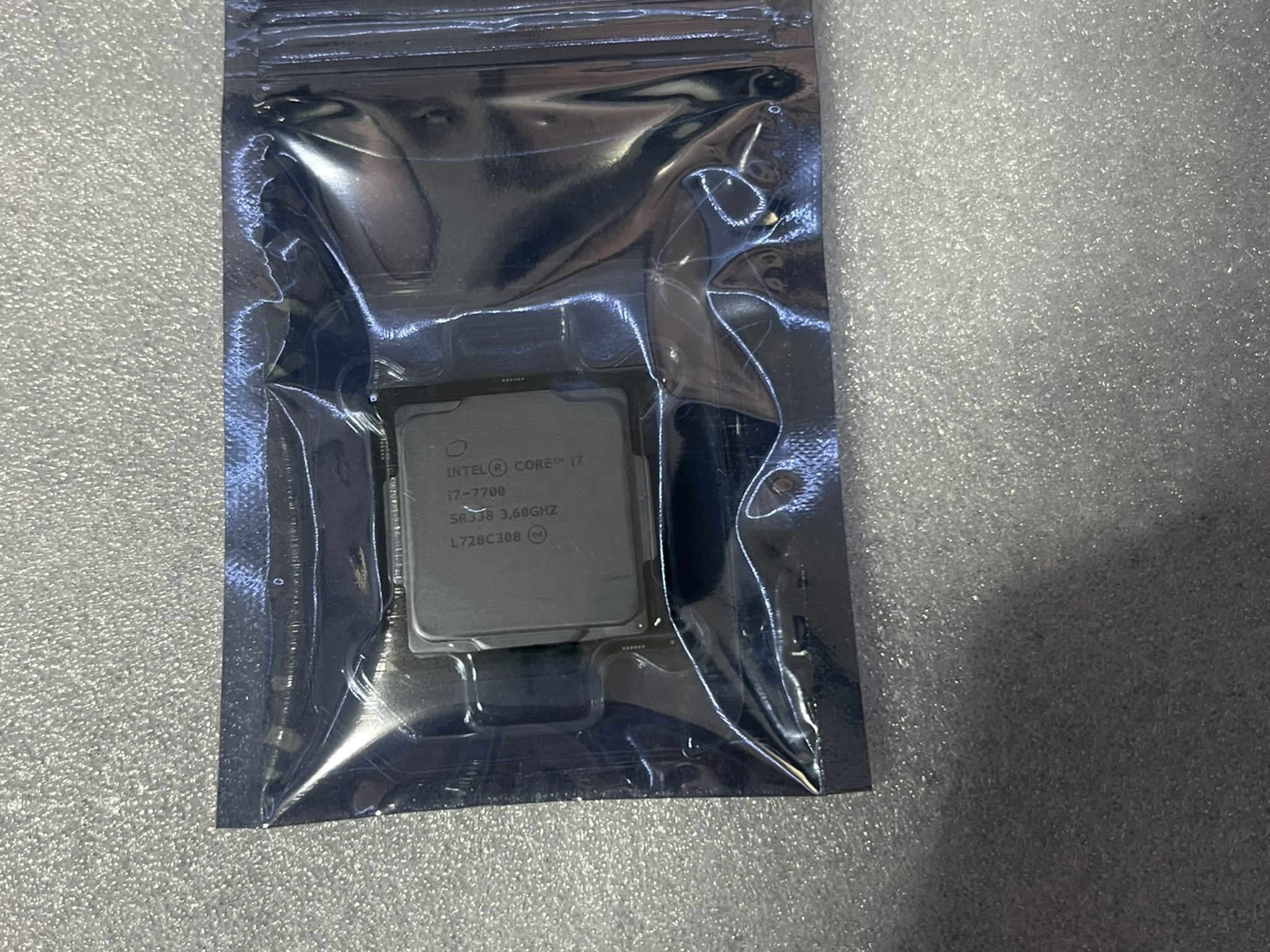 Intel i7 7700