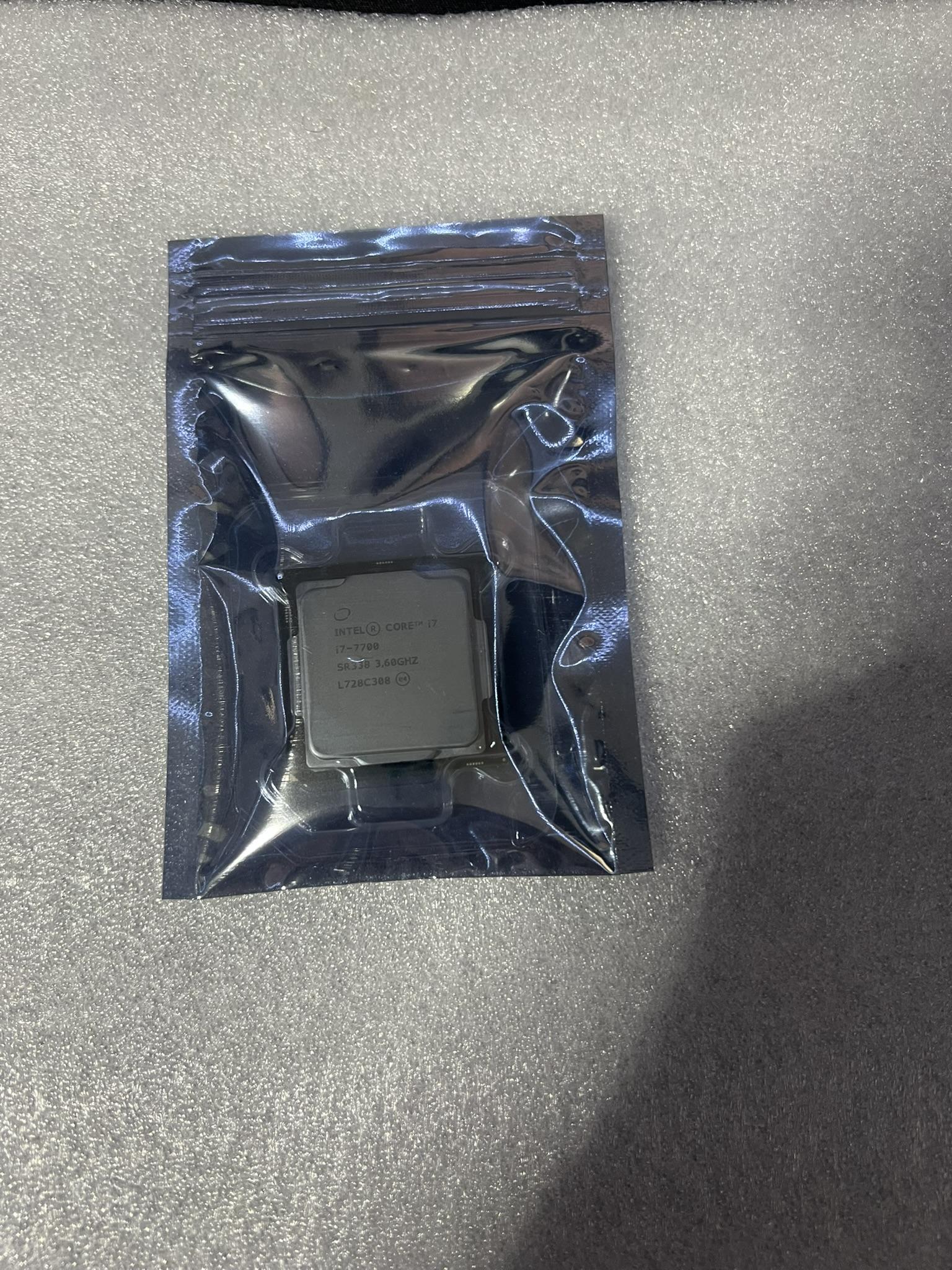Intel i7 7700