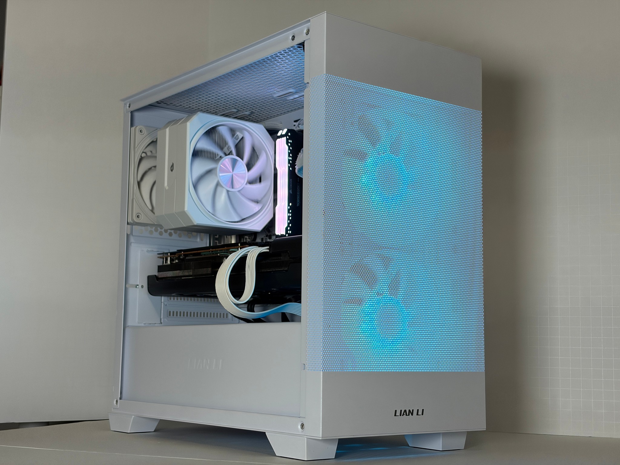 🔥 RX 6800 XFX + Ryzen 5 5600 White Gaming PC – 1440p Ultra Monster | 1TB NVMe | 16GB RAM