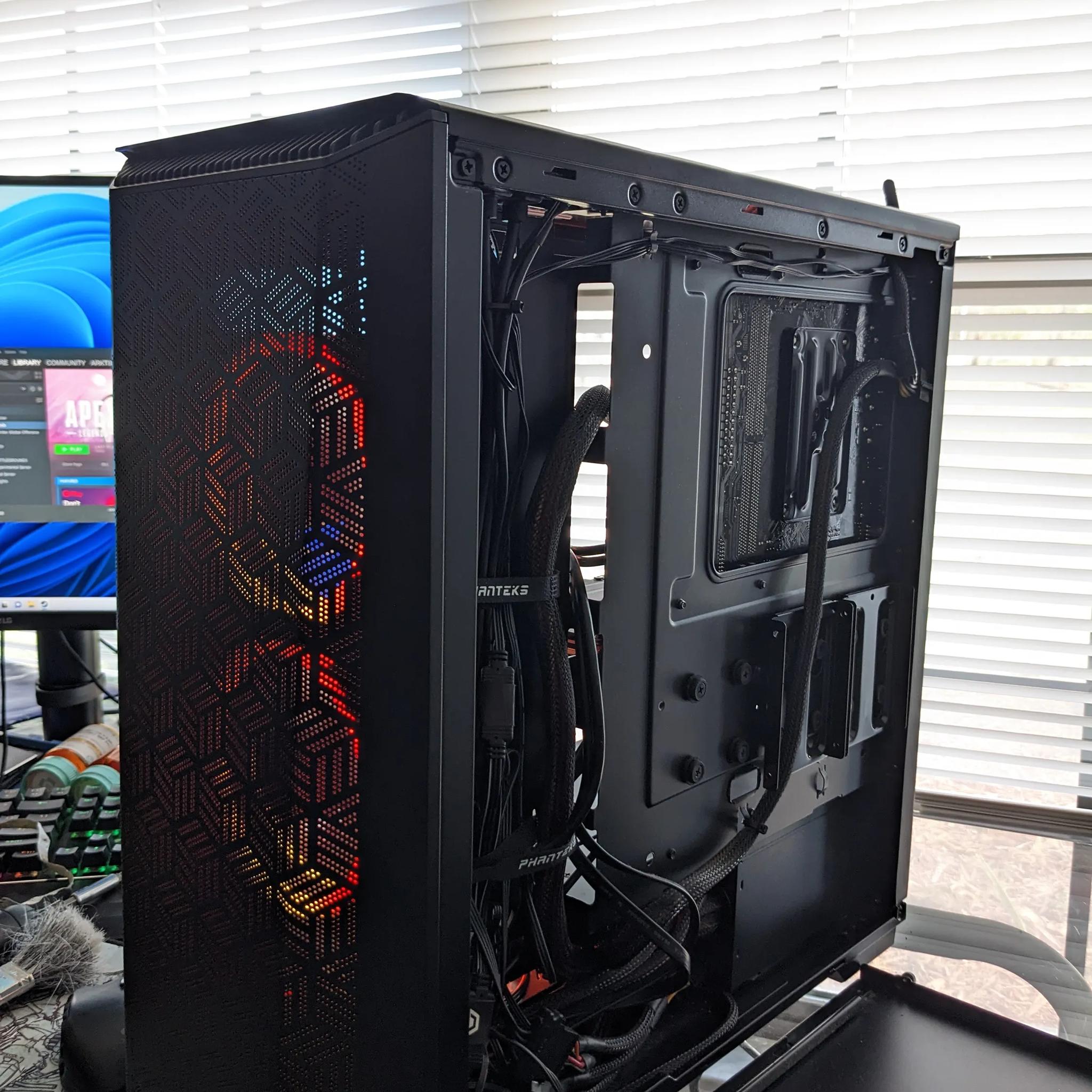 Phanteks, Win11, Ryzen 3100, 32gb ddr4-3200, R9 390 8gb GPU, SSD+HDD, BT+WiFi