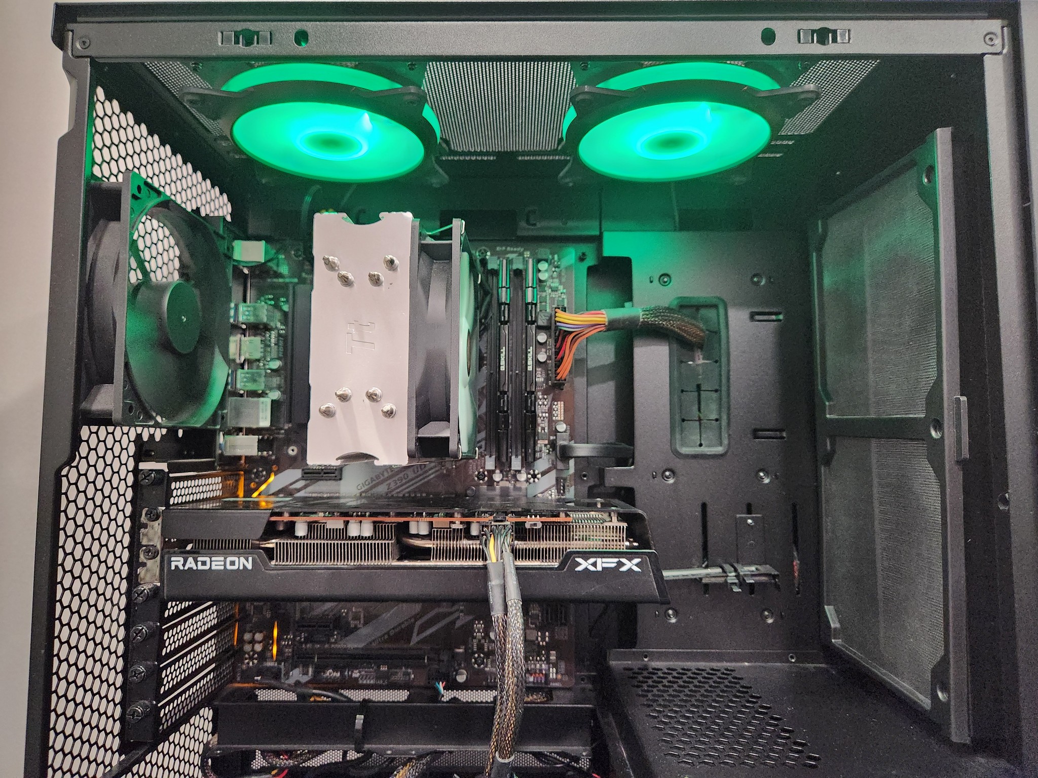 ENTER THE MATRIX....High end Gaming/streaming pc!