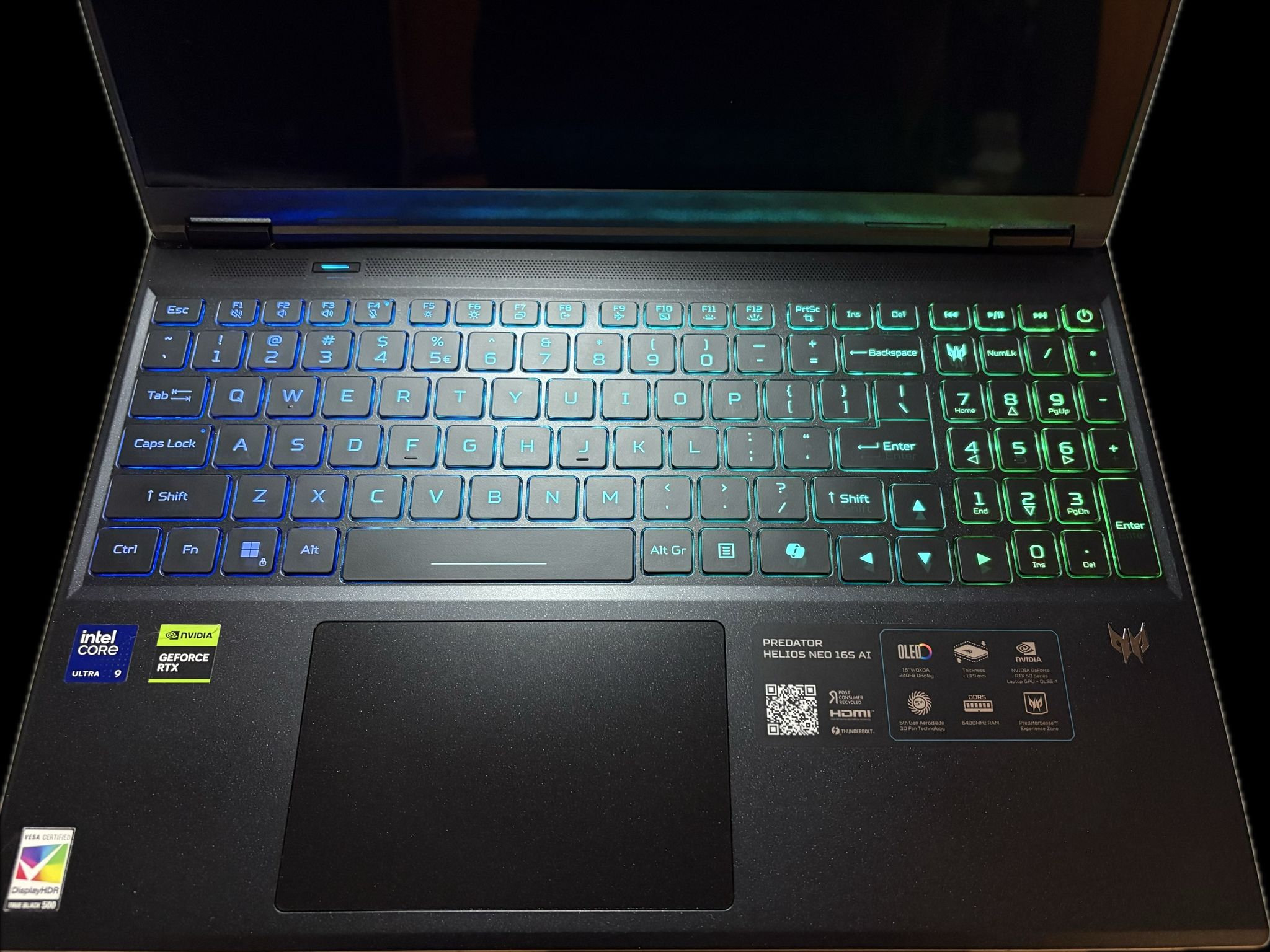 Acer Predator Helios Neo 16s RTX 5070Ti Ultra 9 32GB 1TB QHD 240Hz OLED