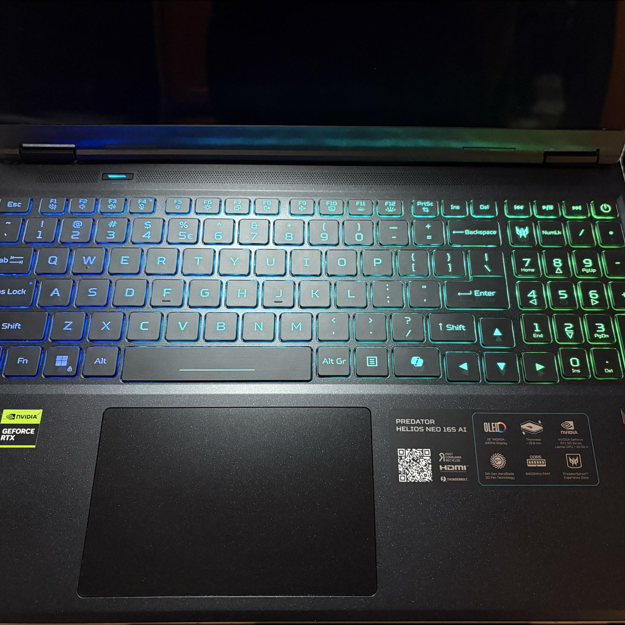 Acer Predator Helios Neo 16s RTX 5070Ti Ultra 9 32GB 1TB QHD 240Hz OLED