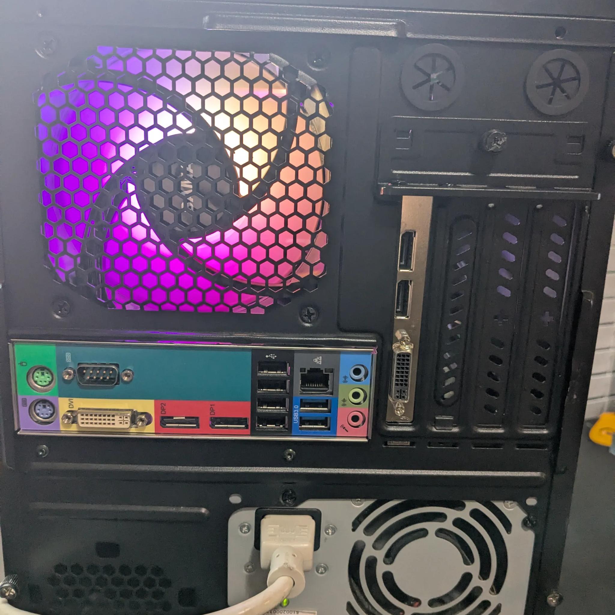 THE CUBE | Scratch and Dent | Budget NAS/Server/HTPC | i5-3470, 2GB AMD, 16GB RAM, 512GB SSD, Win10