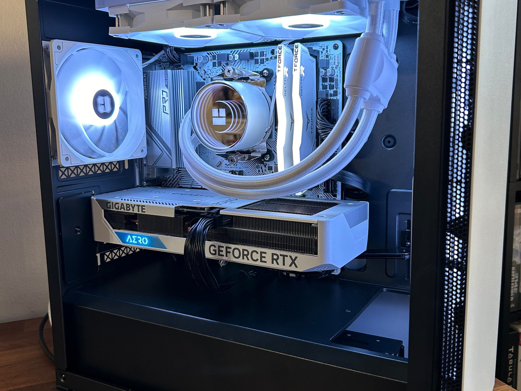 **SALE** RTX 4060ti 16GB | Ryzen 5 5600 | 32GB DDR4 | 1TB SSD | The Mid-Range Beast V14