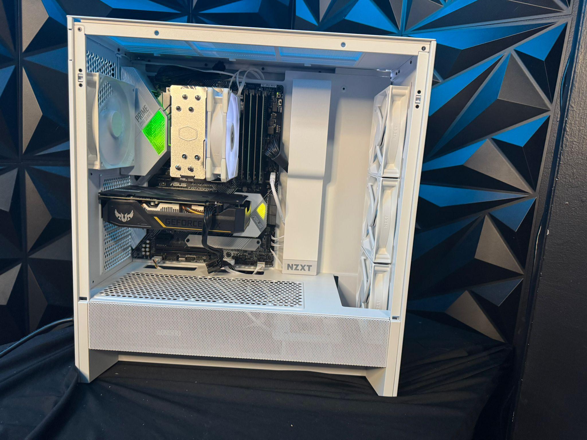 💸😈 Budget Baddie 💸😈 i7 9700K| GTX 1660Ti| 1 TB NVMe | 32 GB DDR4