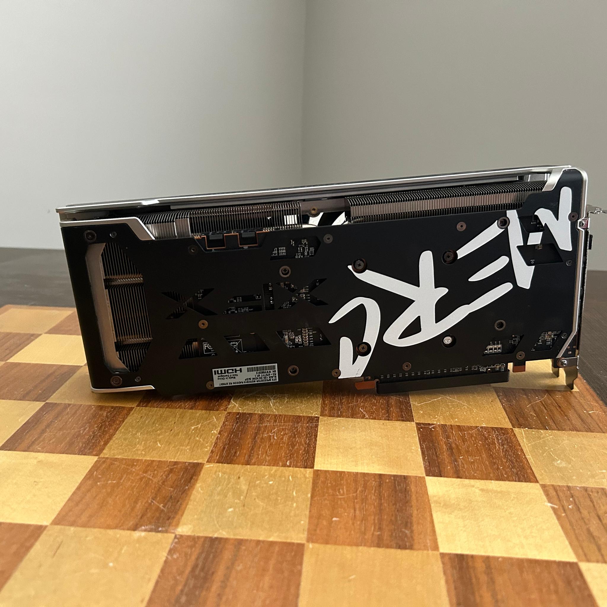 XFX MERC 319 RX 6700XT