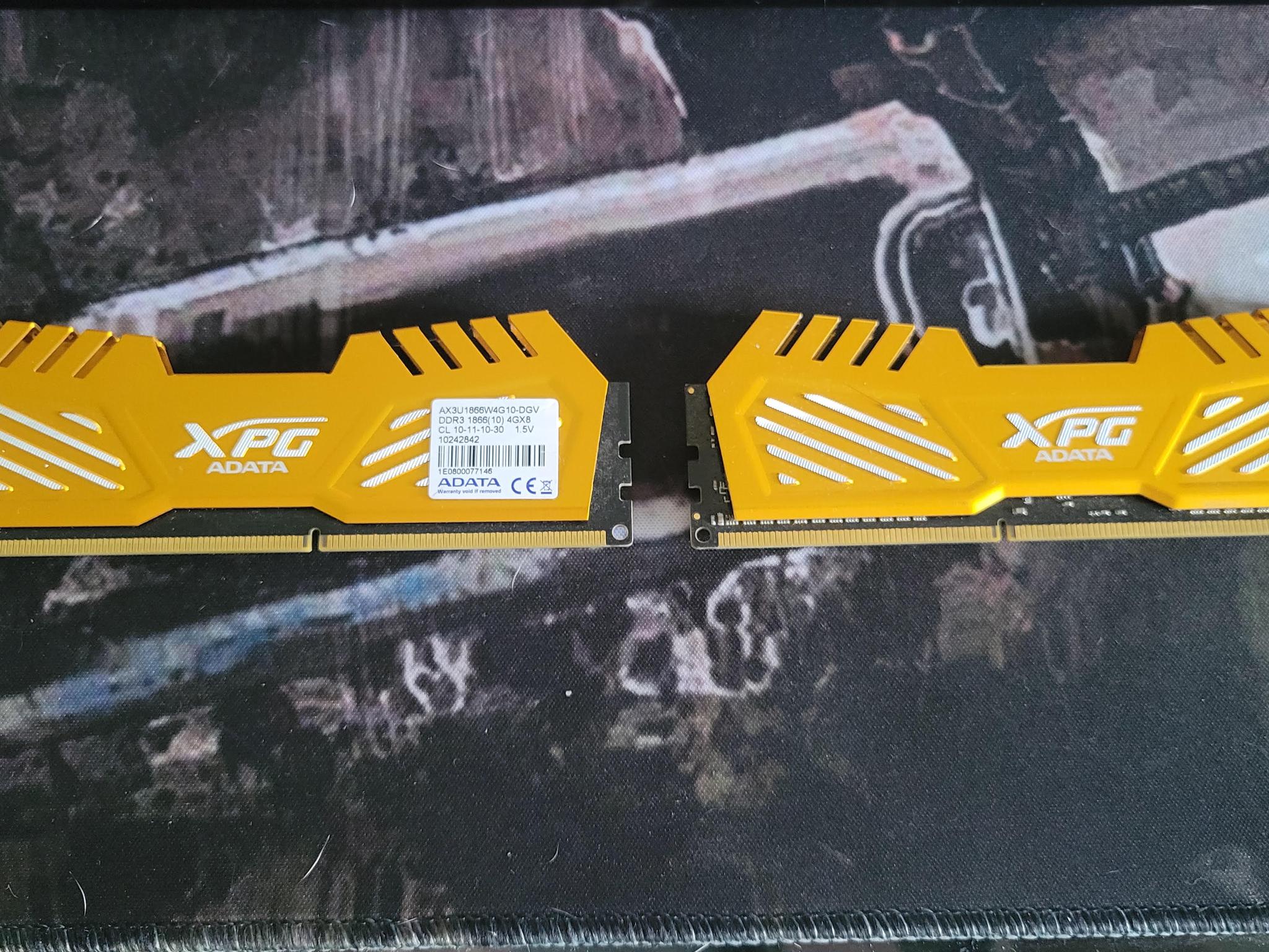 ADATA DDR3 1866 4GX8, AX3U 1866W4G 10-DGV