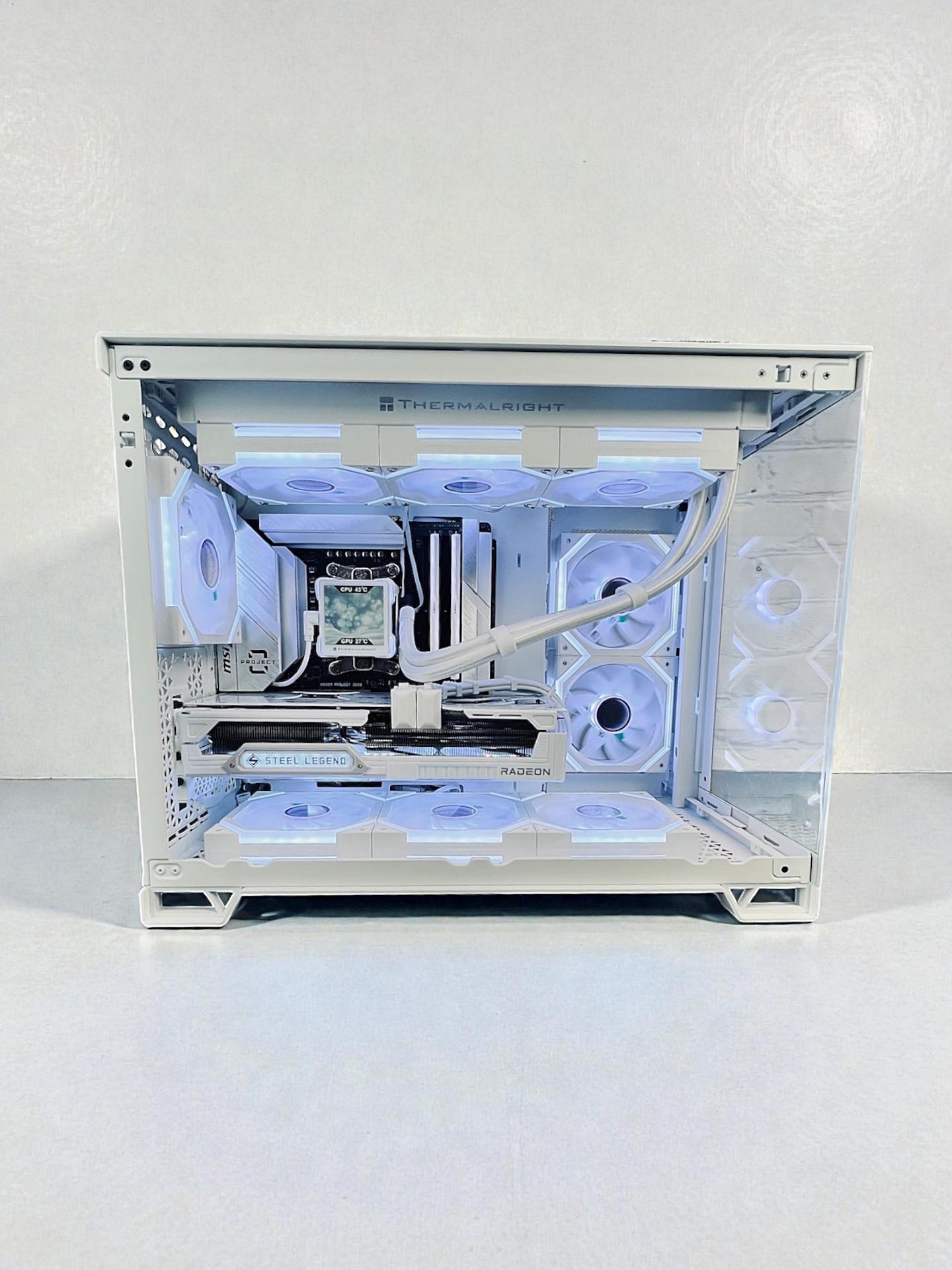Ryzen 7 9800X3D | RX 9070 XT | 32GB DDR5 | 2 TB M.2 | WIFI 6 |  White Gamer