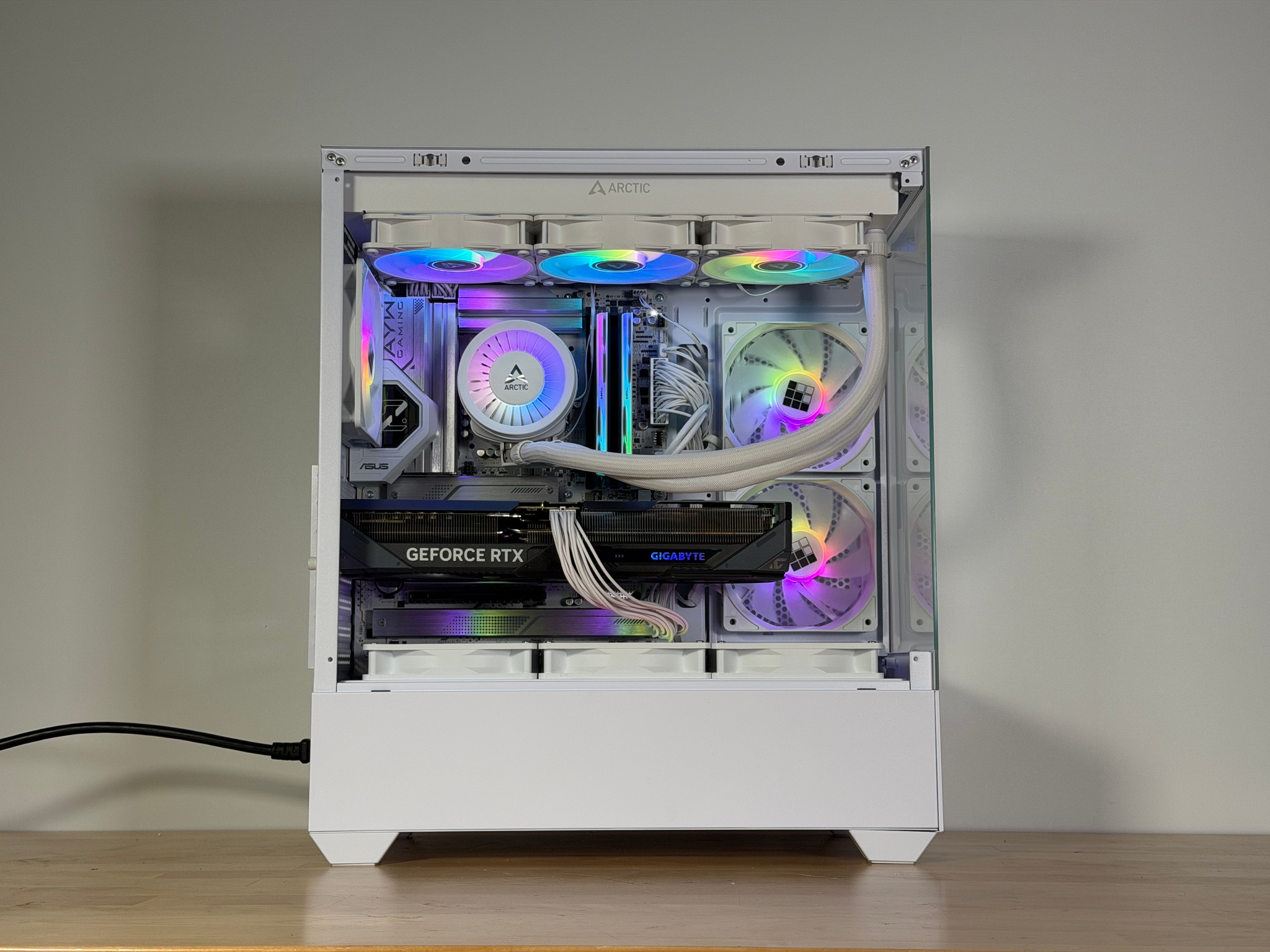 RTX 5070 Intel Core Ultra 7 265k Gaming PC