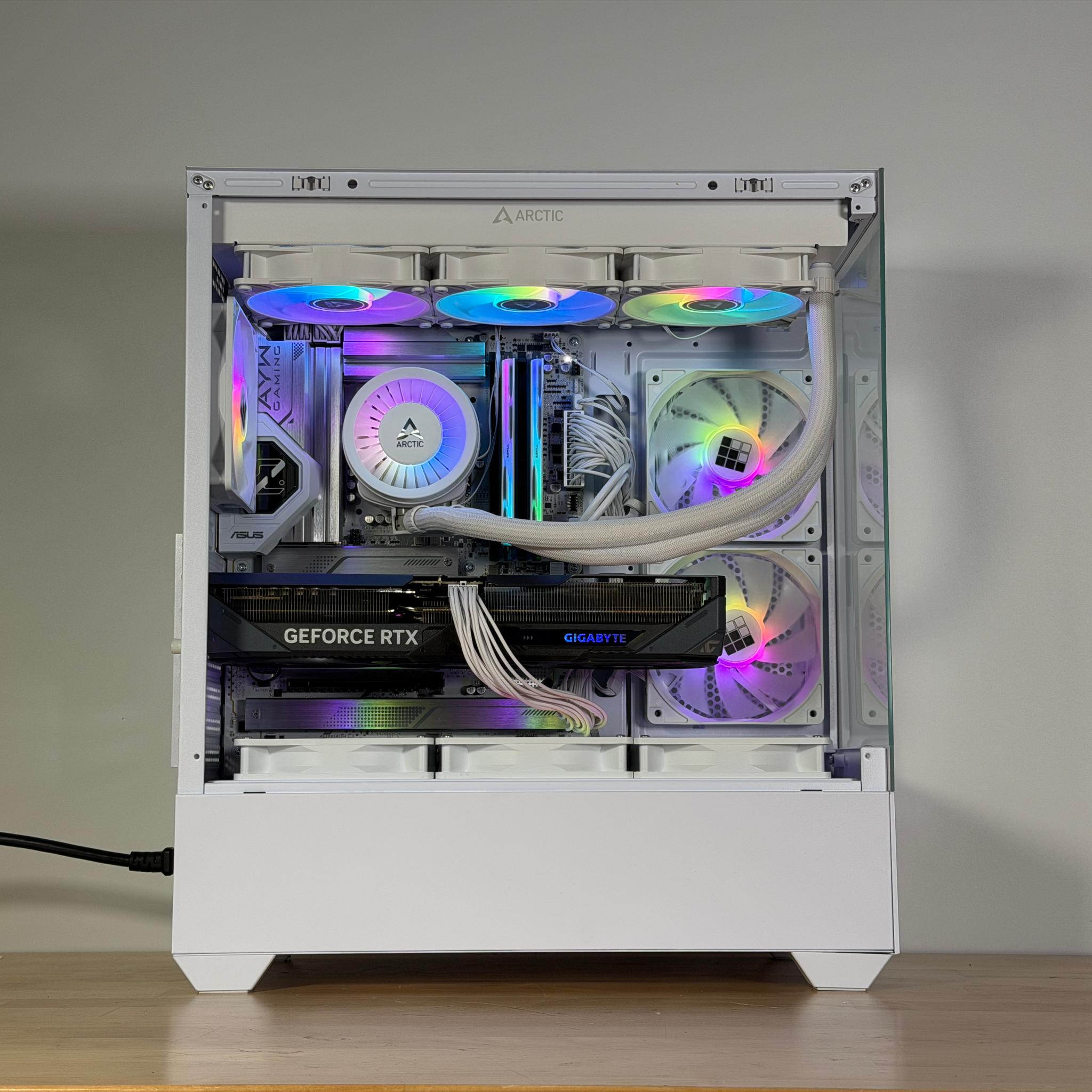 RTX 5070 Intel Core Ultra 7 265k Gaming PC