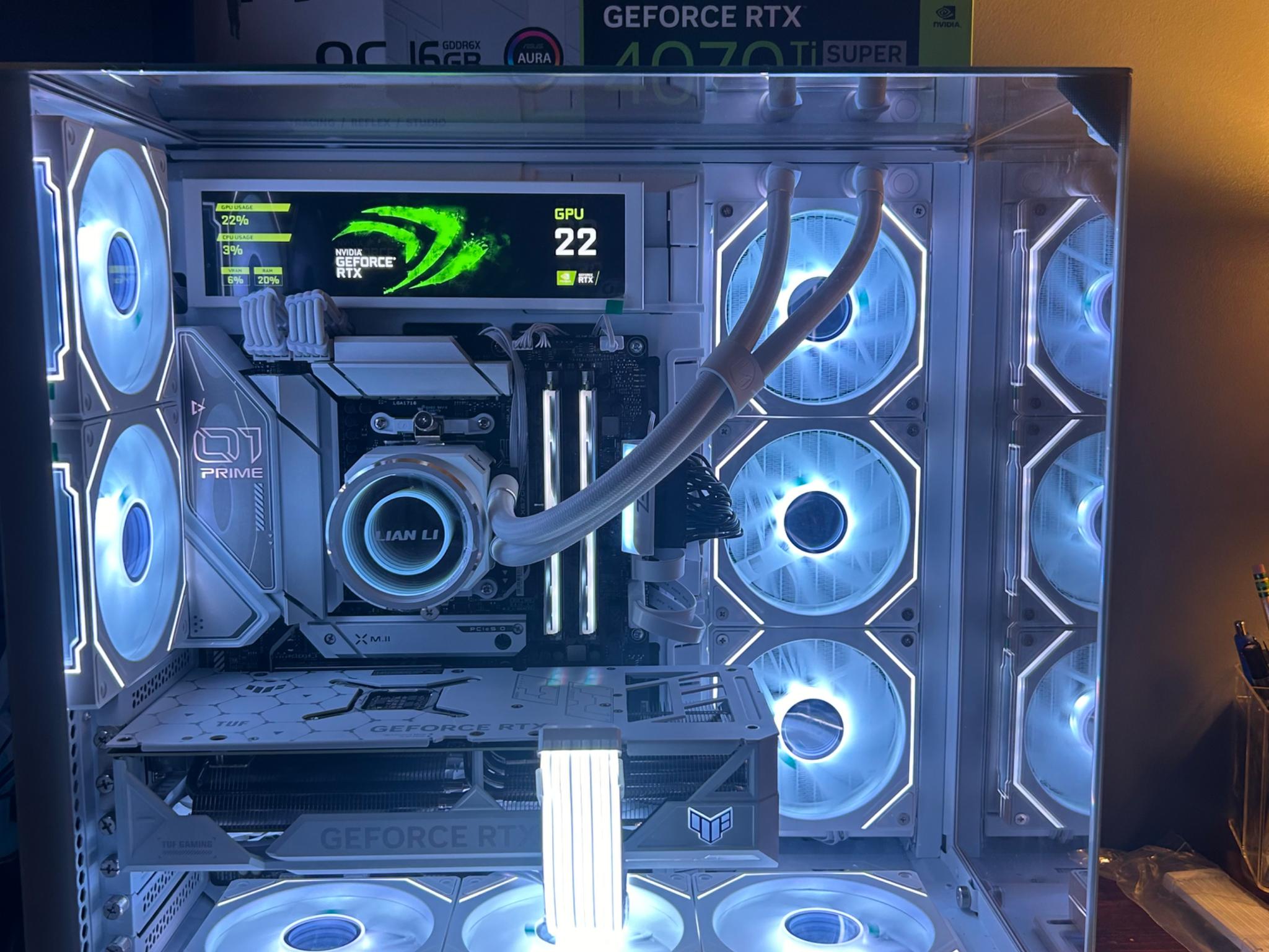 * 		4070 ti super, 7900x, 32GB ram, 2TB Nvme, lian li all white pc build