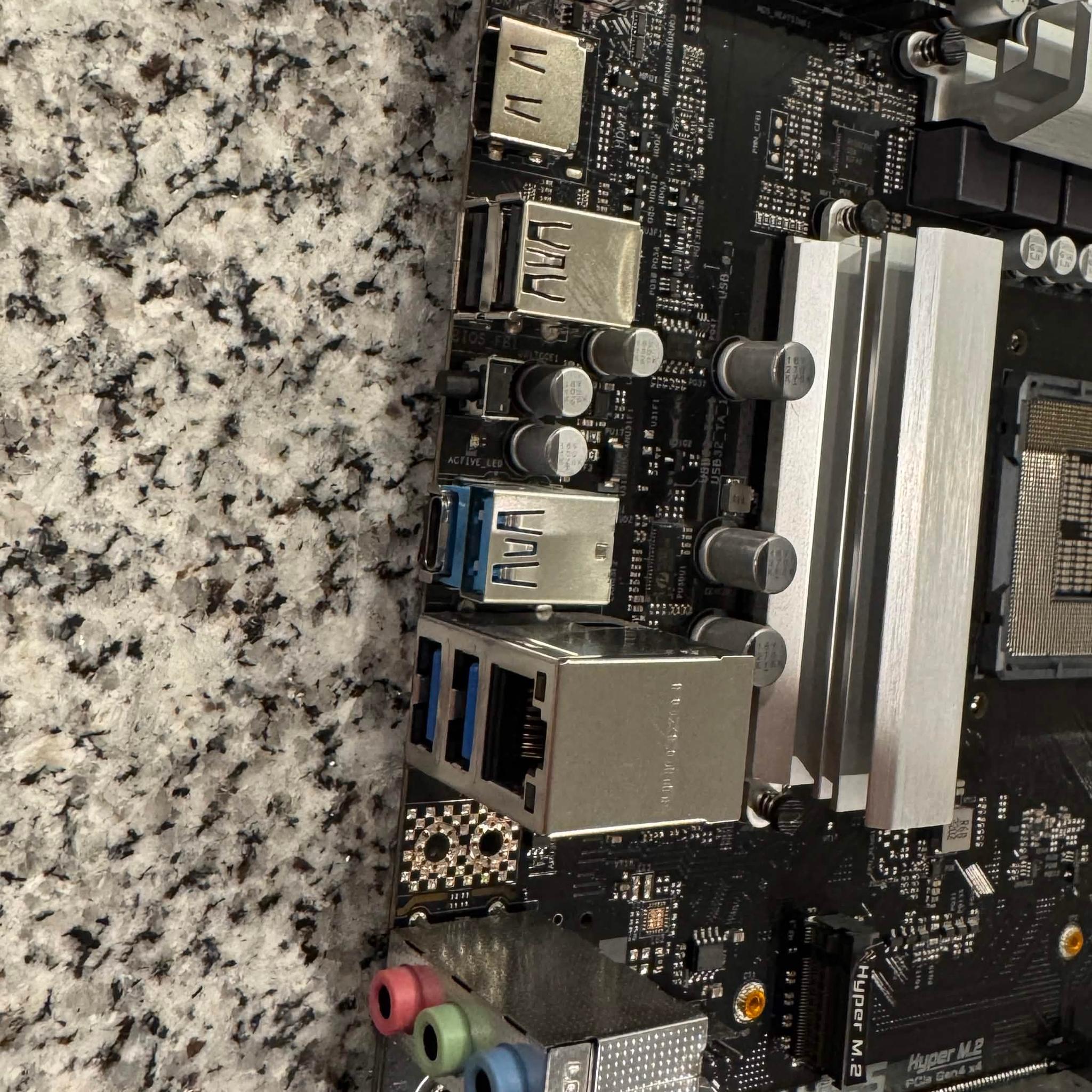 ASRock Z690 Phantom Gaming 4 (DDR4)