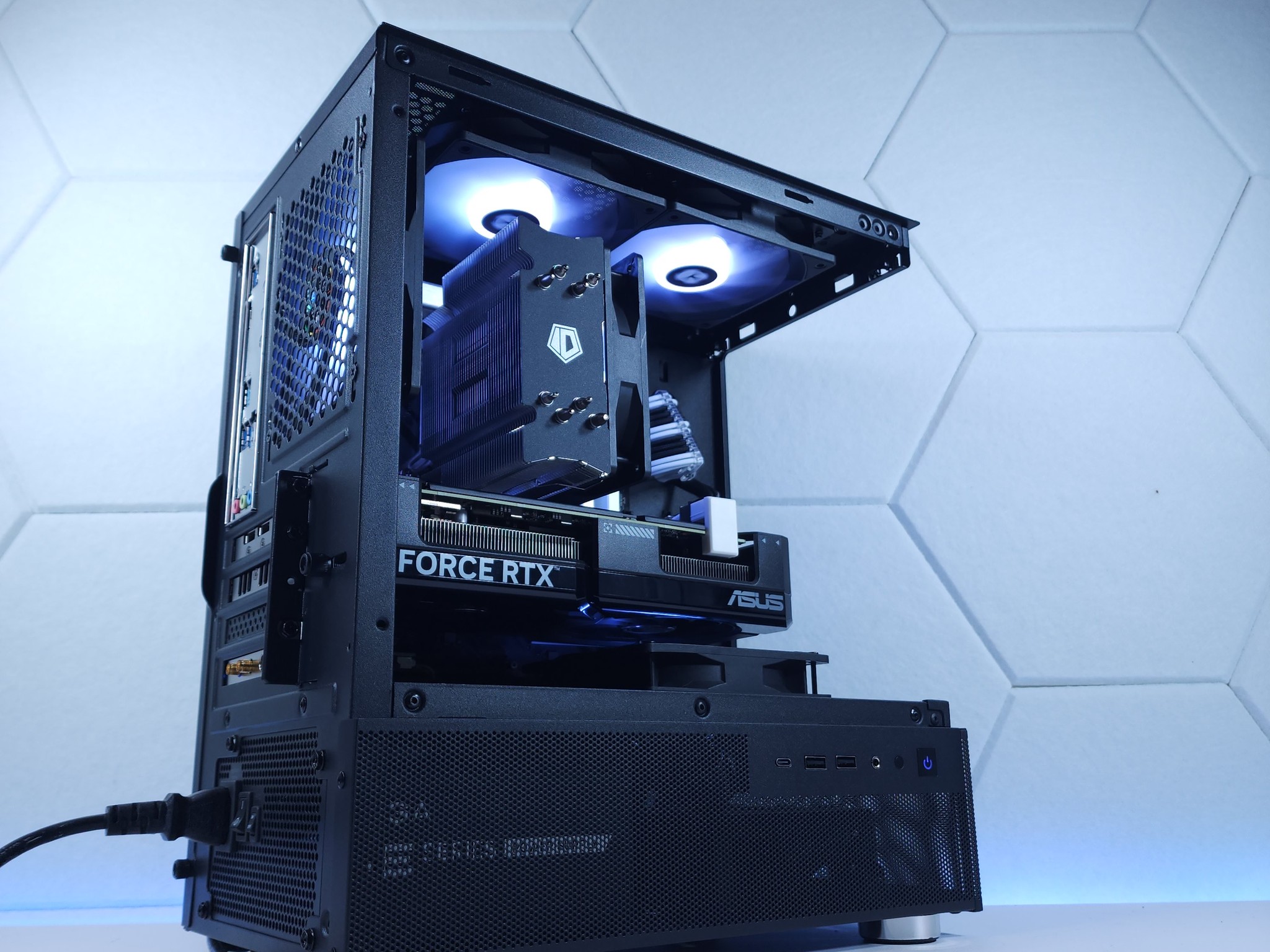 🤍🖤1440p Gaming | Core i5 12600KF | 32GB 3200MHz | 1TB NVMe SSD