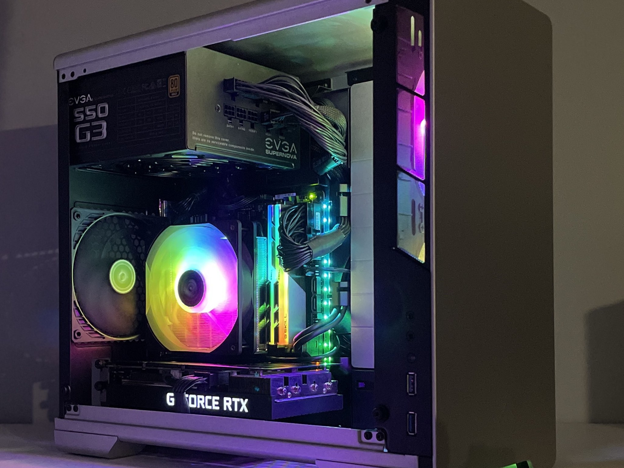 Minima: Ryzen 5 5600, RTX 3060ti Gaming PC 