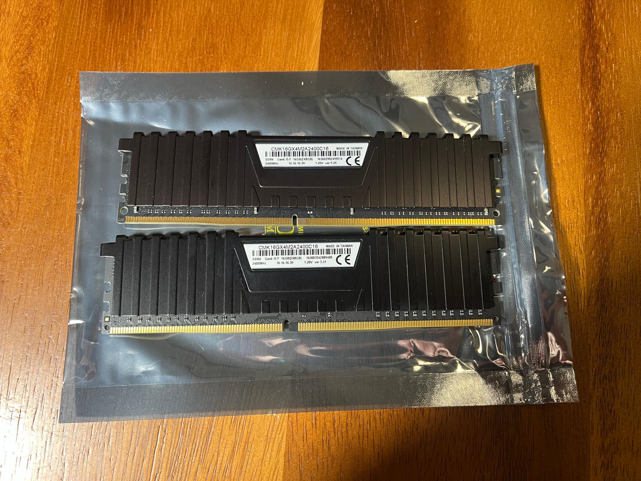 Corsair Vengeance LPX 16GB(2x8GB) DDR4 2400MHz RAM CMK16GX4M2A2400C16