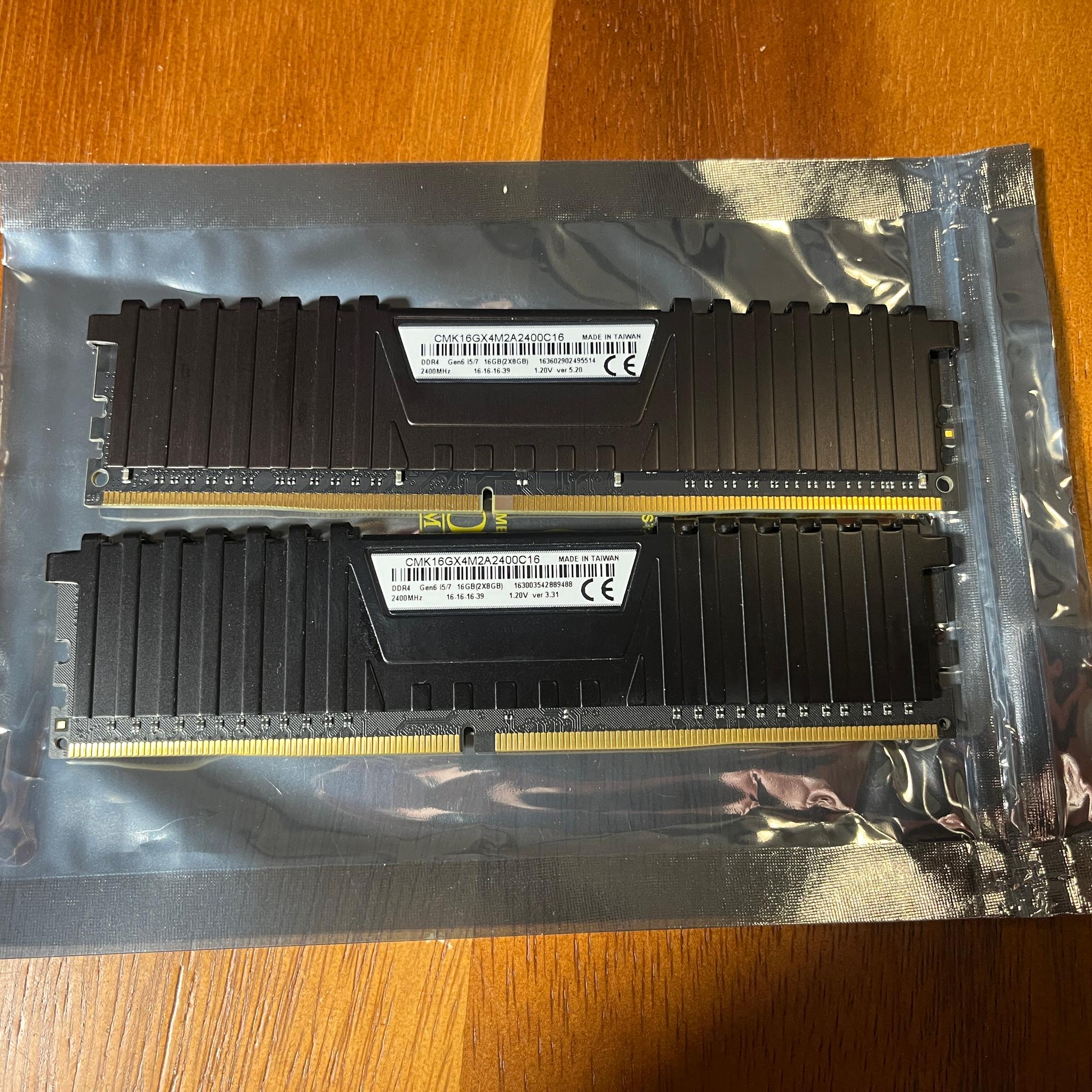 Corsair Vengeance LPX 16GB(2x8GB) DDR4 2400MHz RAM CMK16GX4M2A2400C16