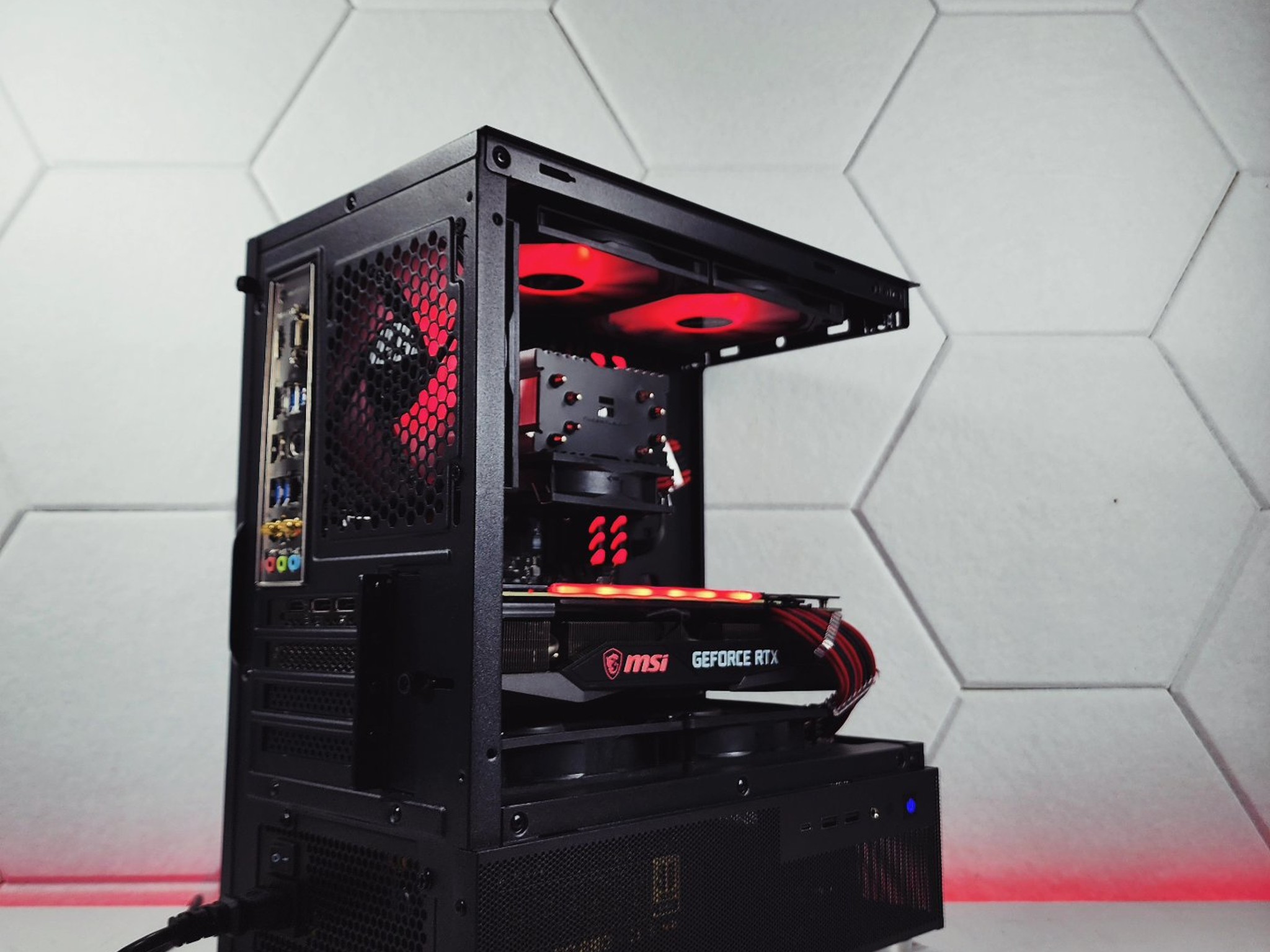 ❤️RTX 3070 || Ryzen 5 5600GT || 1TB M.2 NVMe SSD || 16GB 3200MHz || 1080p/1440p Gaming Computer