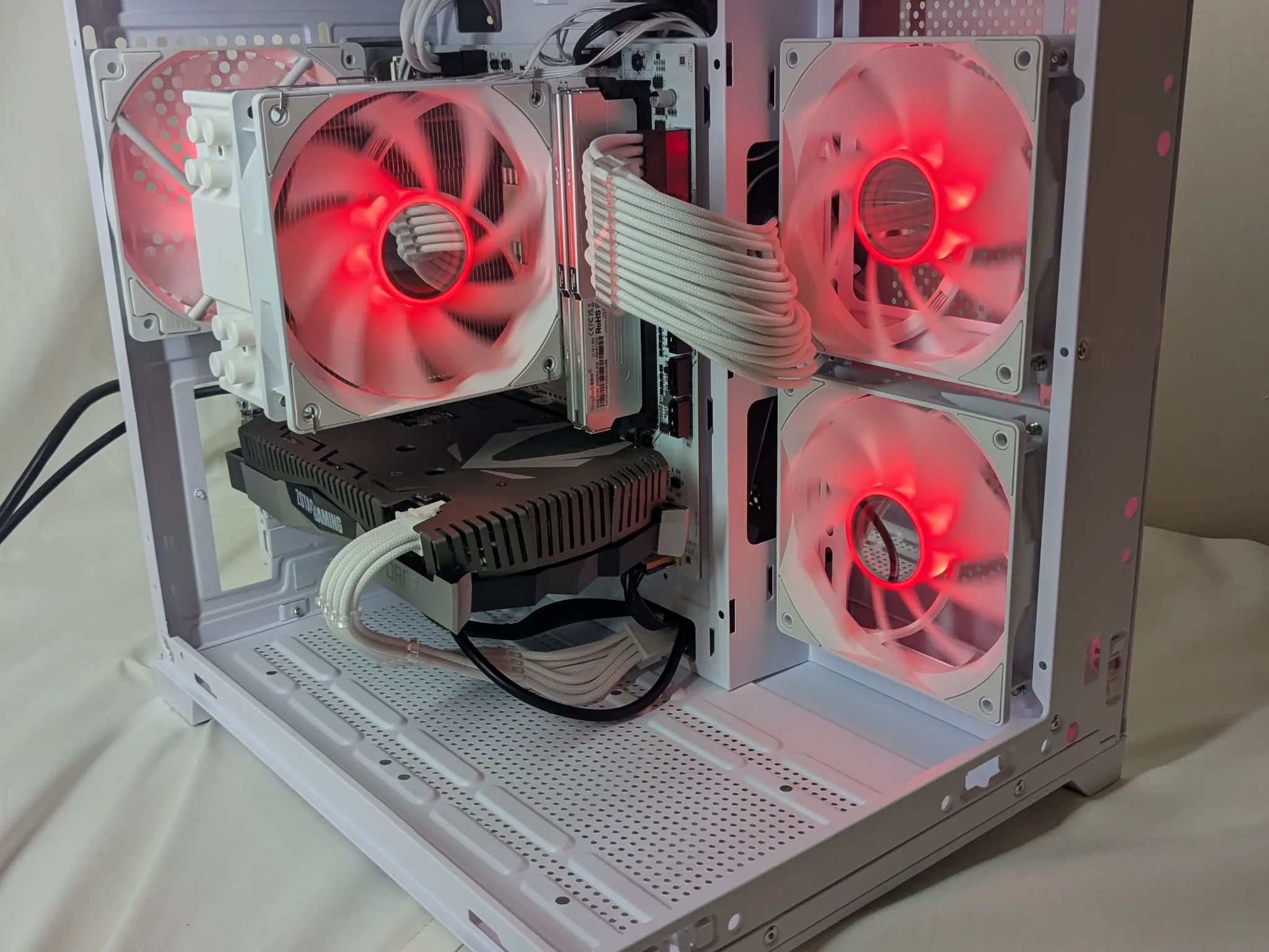 2060 SUPER | Ryzen 5 3600 |16 gb RAM | Windows 11 home