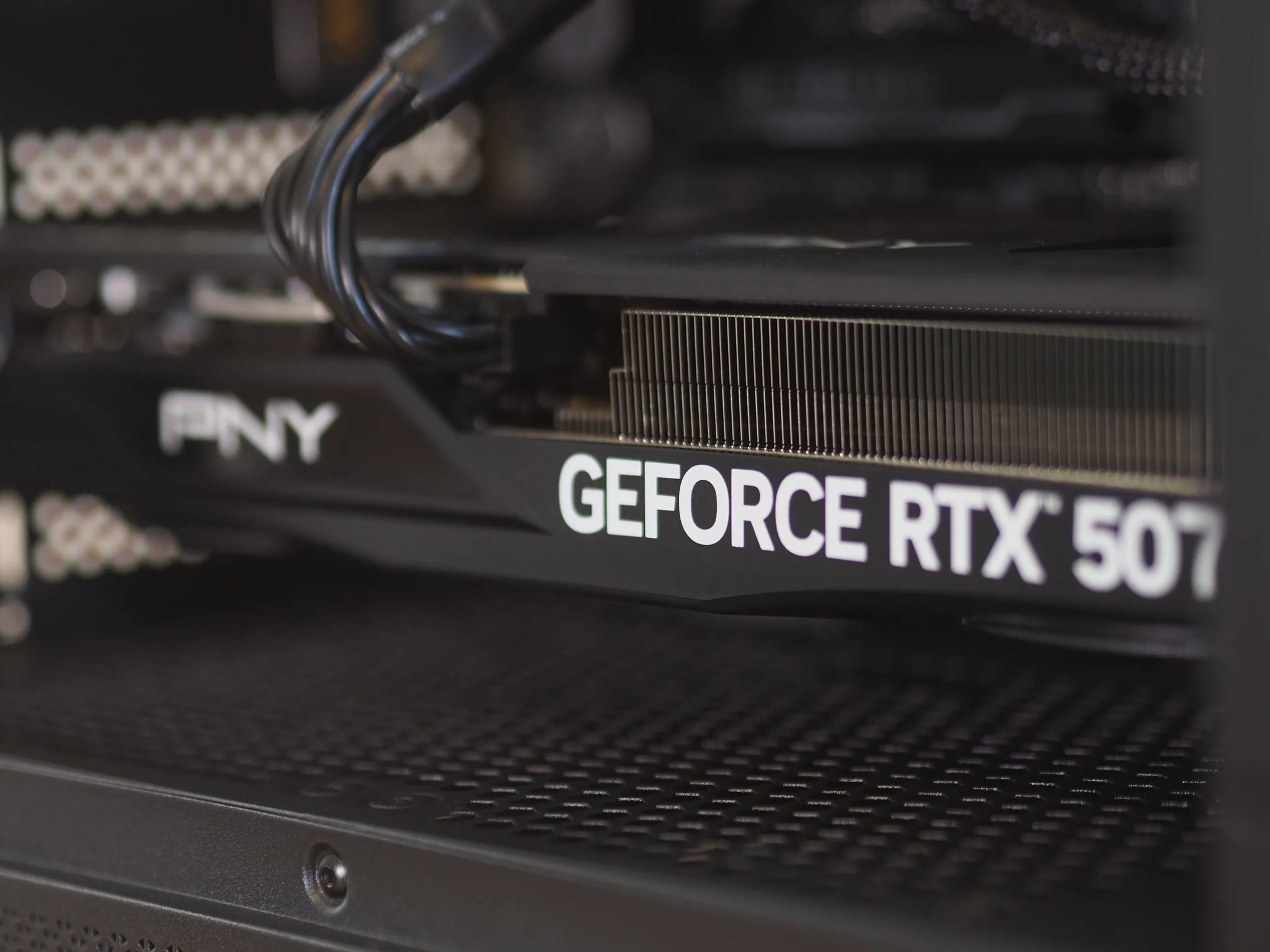 The Signature -  5070 12gb | AM5 | 32gb DDR5 | 2tb SSD | WIFI