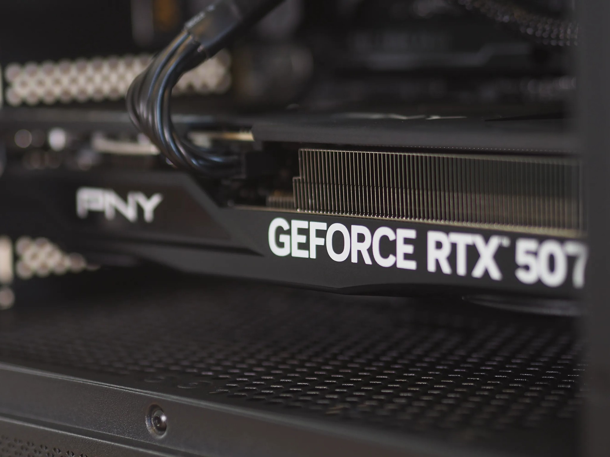 The Signature -  5070 12gb | AM5 | 32gb DDR5 | 2tb SSD | WIFI