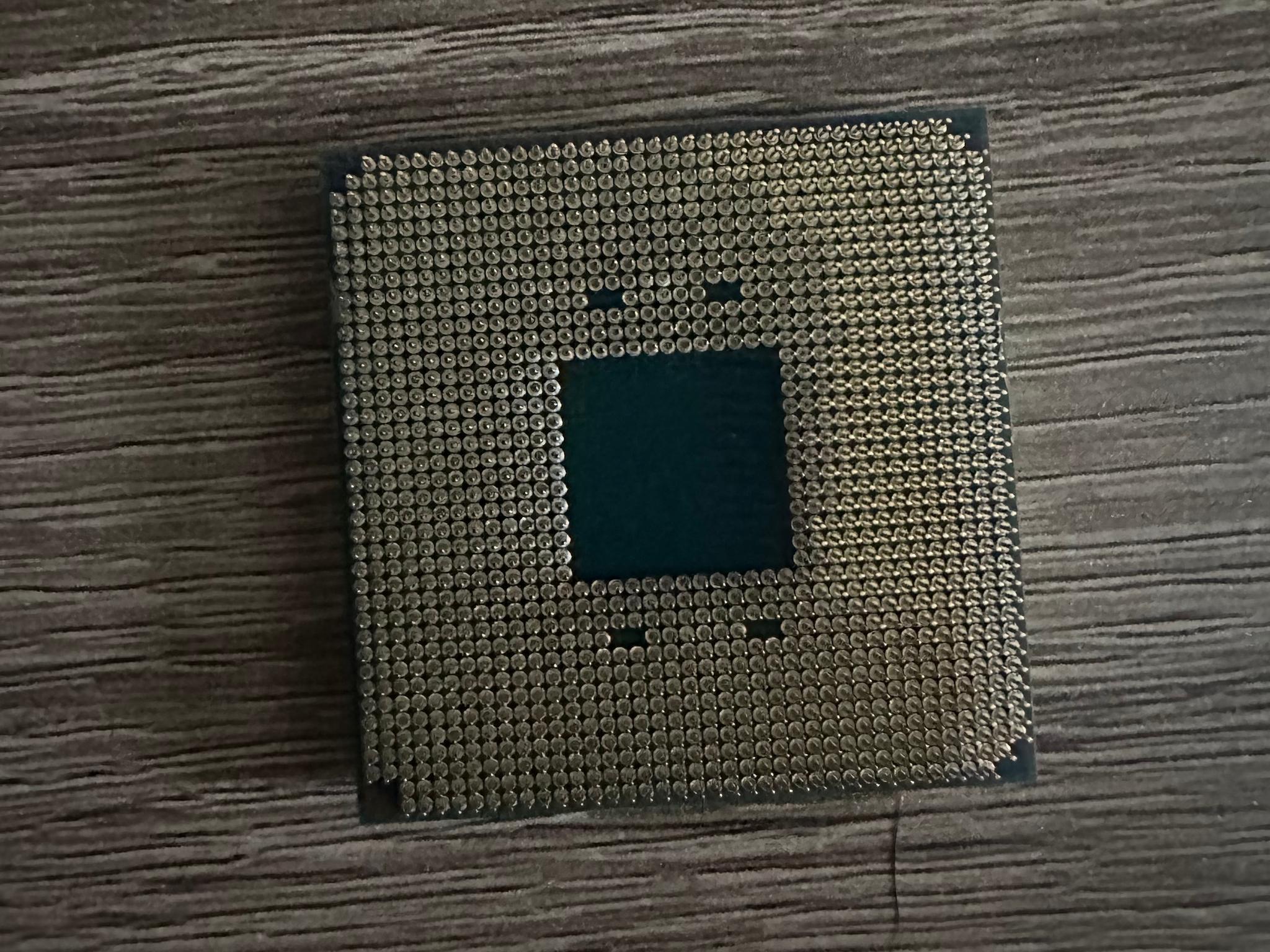 Ryzen 5 5600X - USED LIKE NEW
