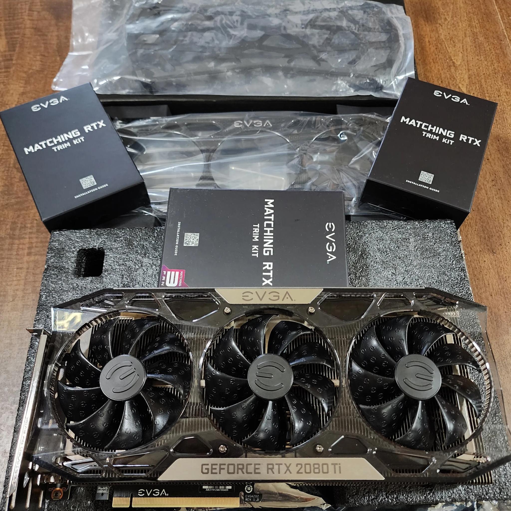 EVGA Nvidia GeForce  RTX  2080 Ti  FTW3 ULTRA GAMING pn 11g-p4-2487-kr with lots of xtras Carbon Kit