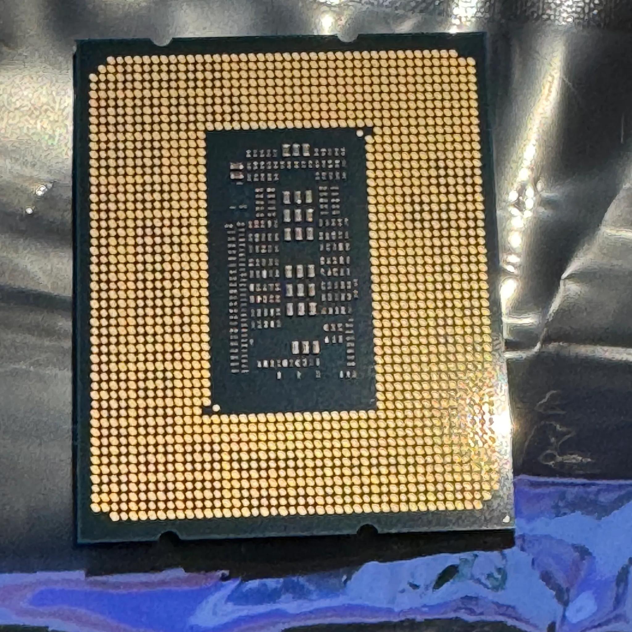 Intel Core i9-12900KF Gaming Desktop Processor 16 Cores up to 5.2 GHz Unlocked
